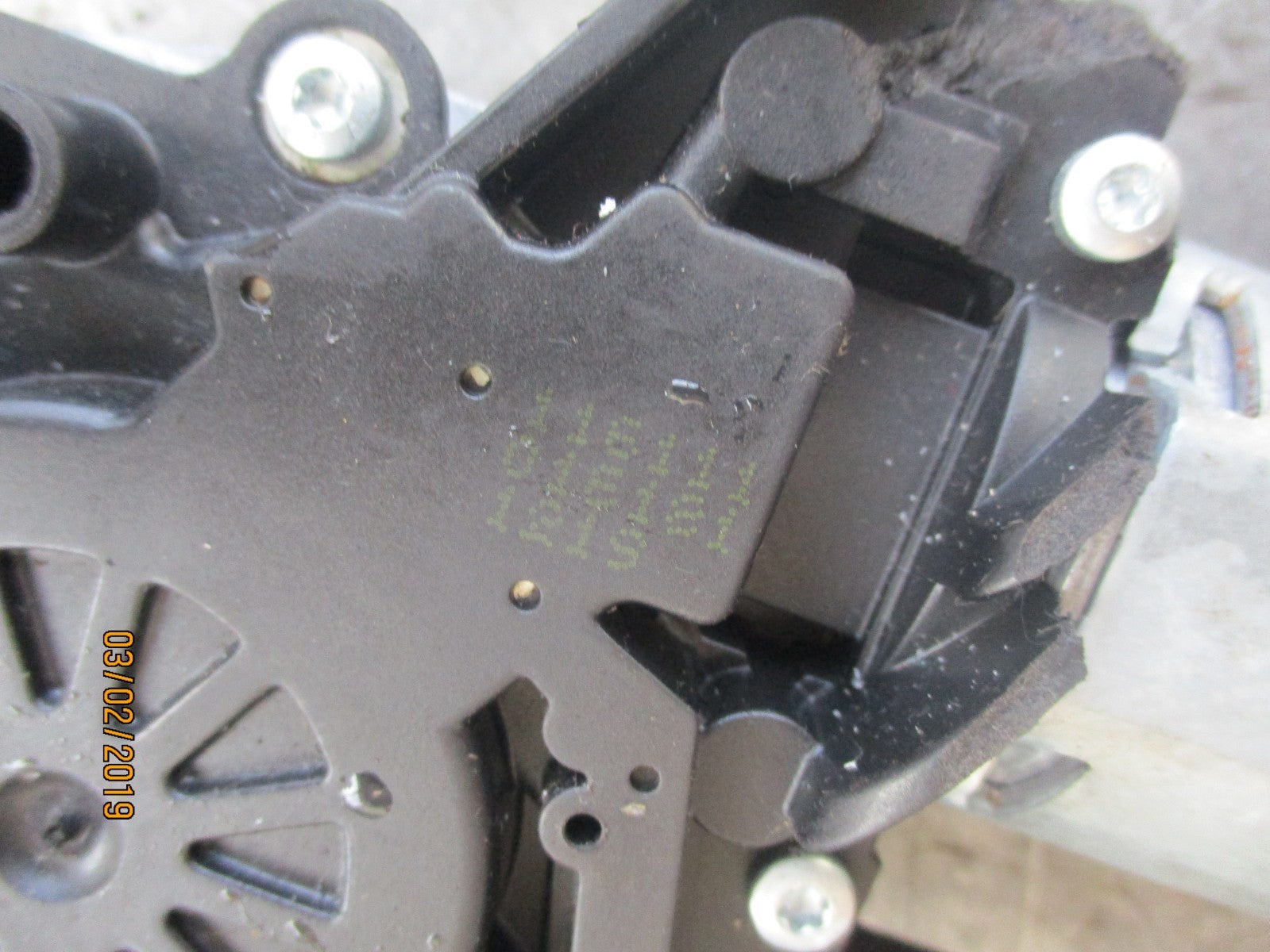 RENAULT KADJAR 2016 REAR WIPER MOTOR 287108228R 0390205007