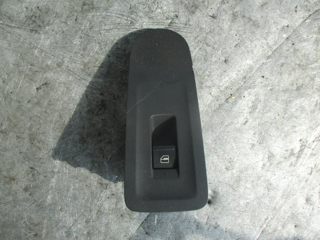 VW VOLKSWAGEN UP SEAT MII 1S NSF PASSENGER SIDE FRONT WINDOW SWITCH 1S0867255E