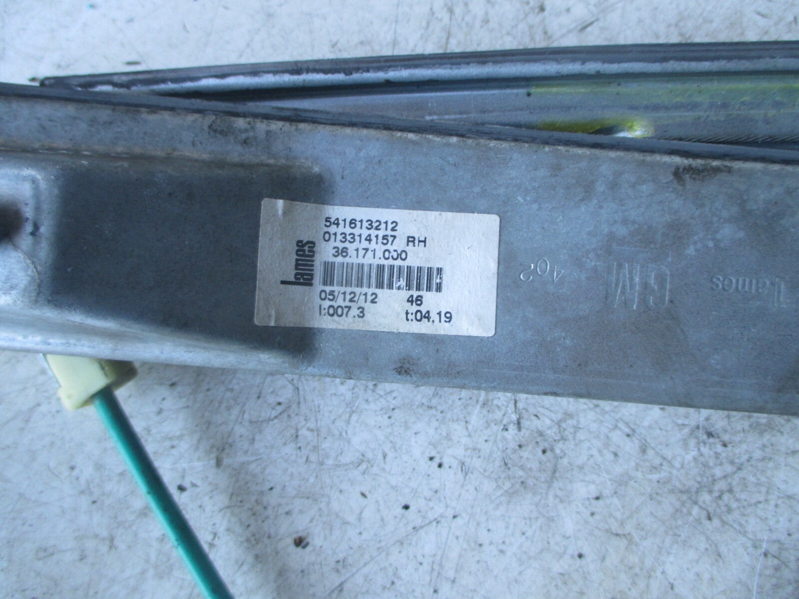 VAUXHALL CORSA D 2013 OSF DRIVER SIDE FRONT WINDOW MOTOR REGULATOR 541613212