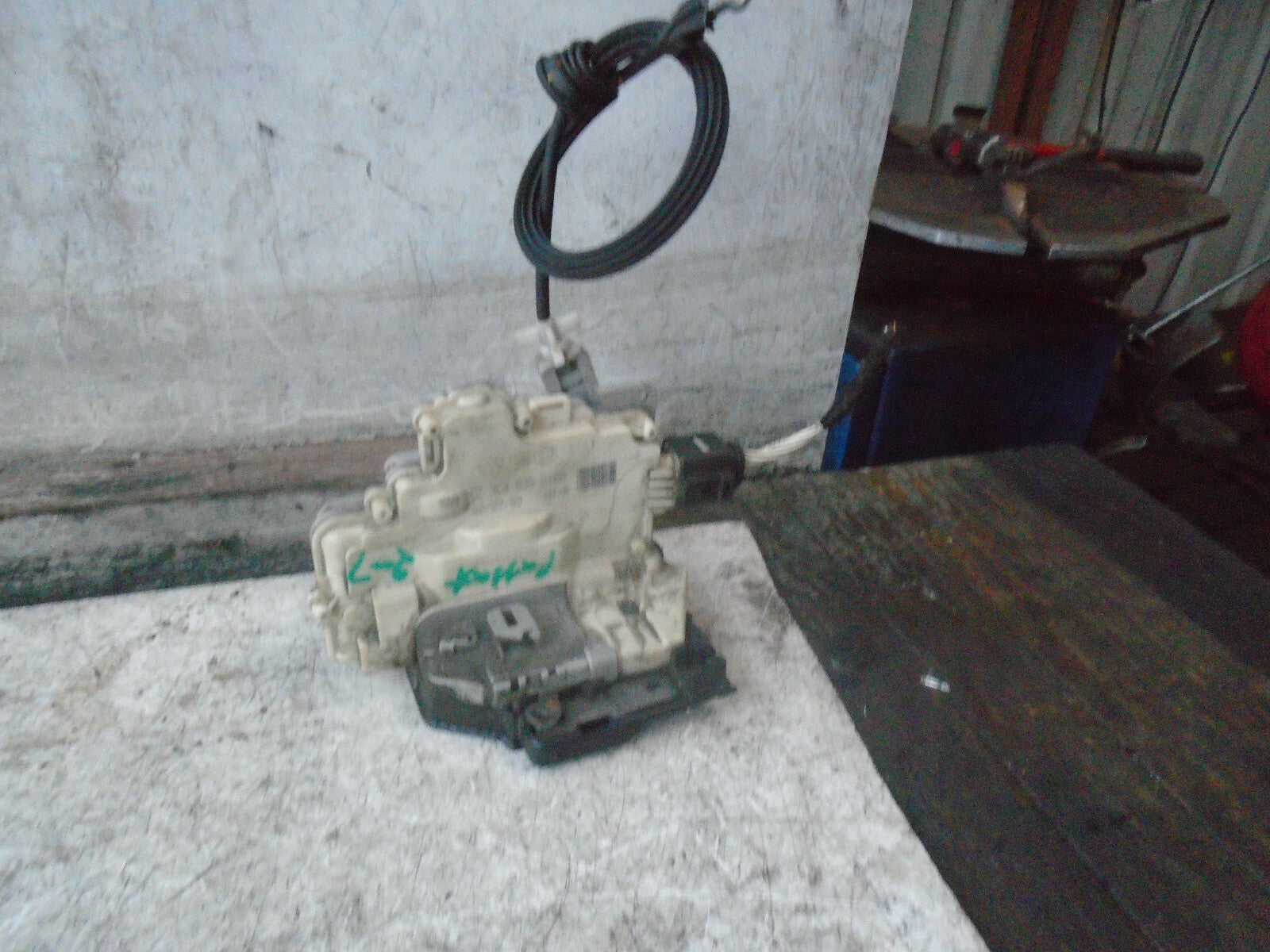 VW VOLKSWAGEN PASSAT 2007 B6 OSR DRIVER SIDE REAR DOOR LOCK MECHANISM 3C4839016A
