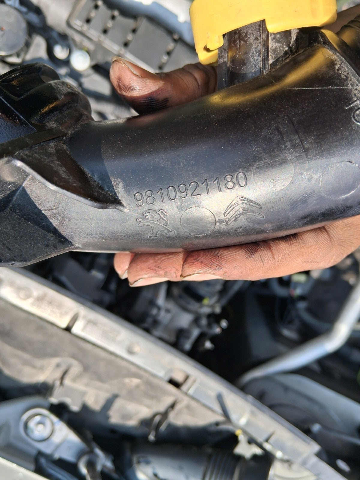 2024 DS AUTOMOBILES DS 7 1.5 DIESEL AIR INTAKE PIPE 9810921180