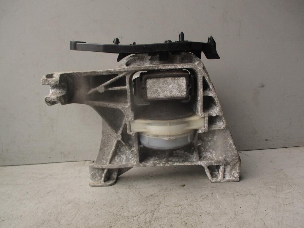 2021 VAUXHALL VIVARO MK3 1.5 DIESEL RIGHT ENGINE MOUNTING 9819665580