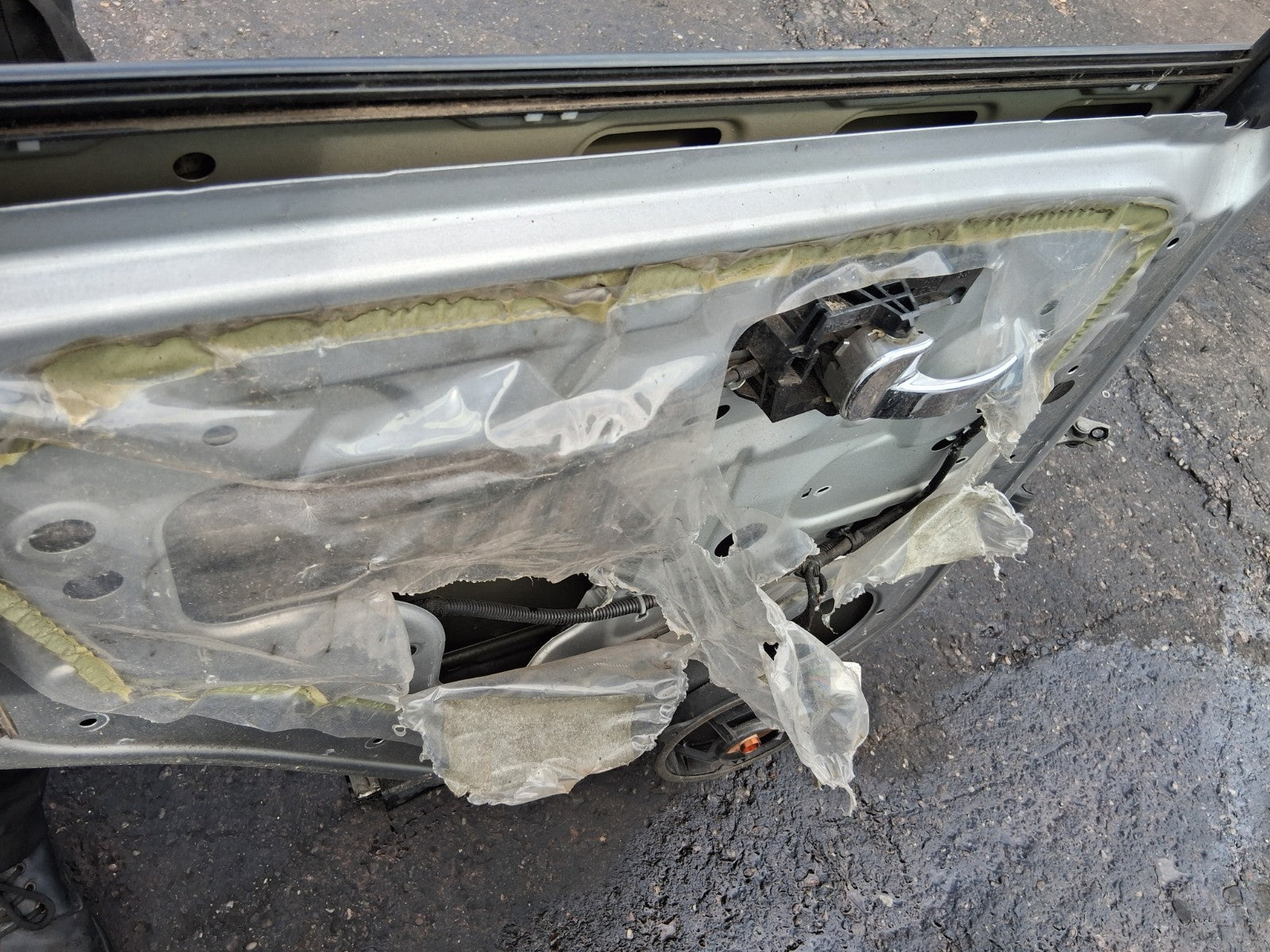 NISSAN QASHQAI J10 2011 FACELIFT NSR PASSENGER SIDE REAR DOOR SILVER