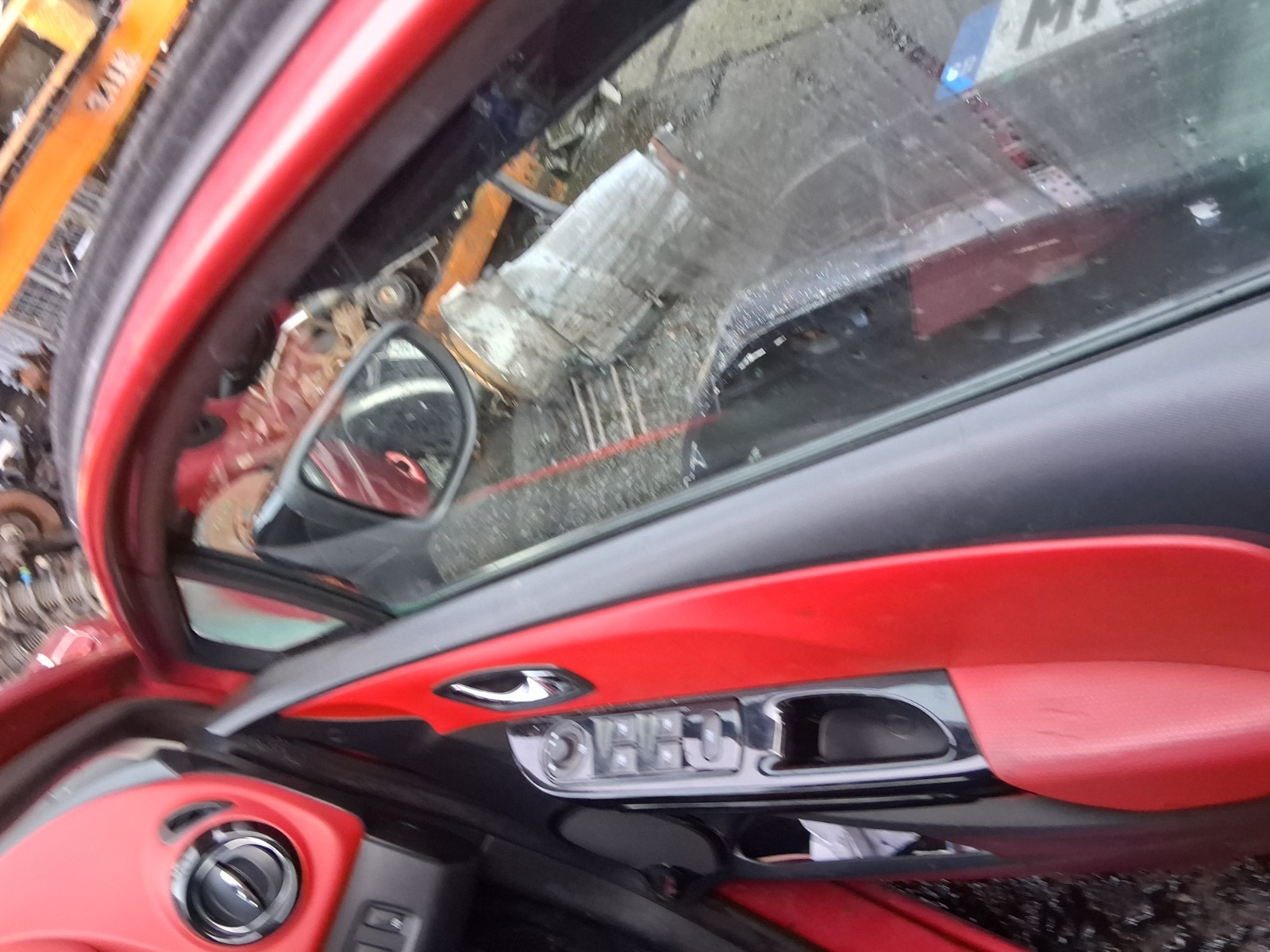 2013 RENAULT CLIO X98 MK4 OSF DRIVER SIDE FRONT RIGHT WINDOW GLASS