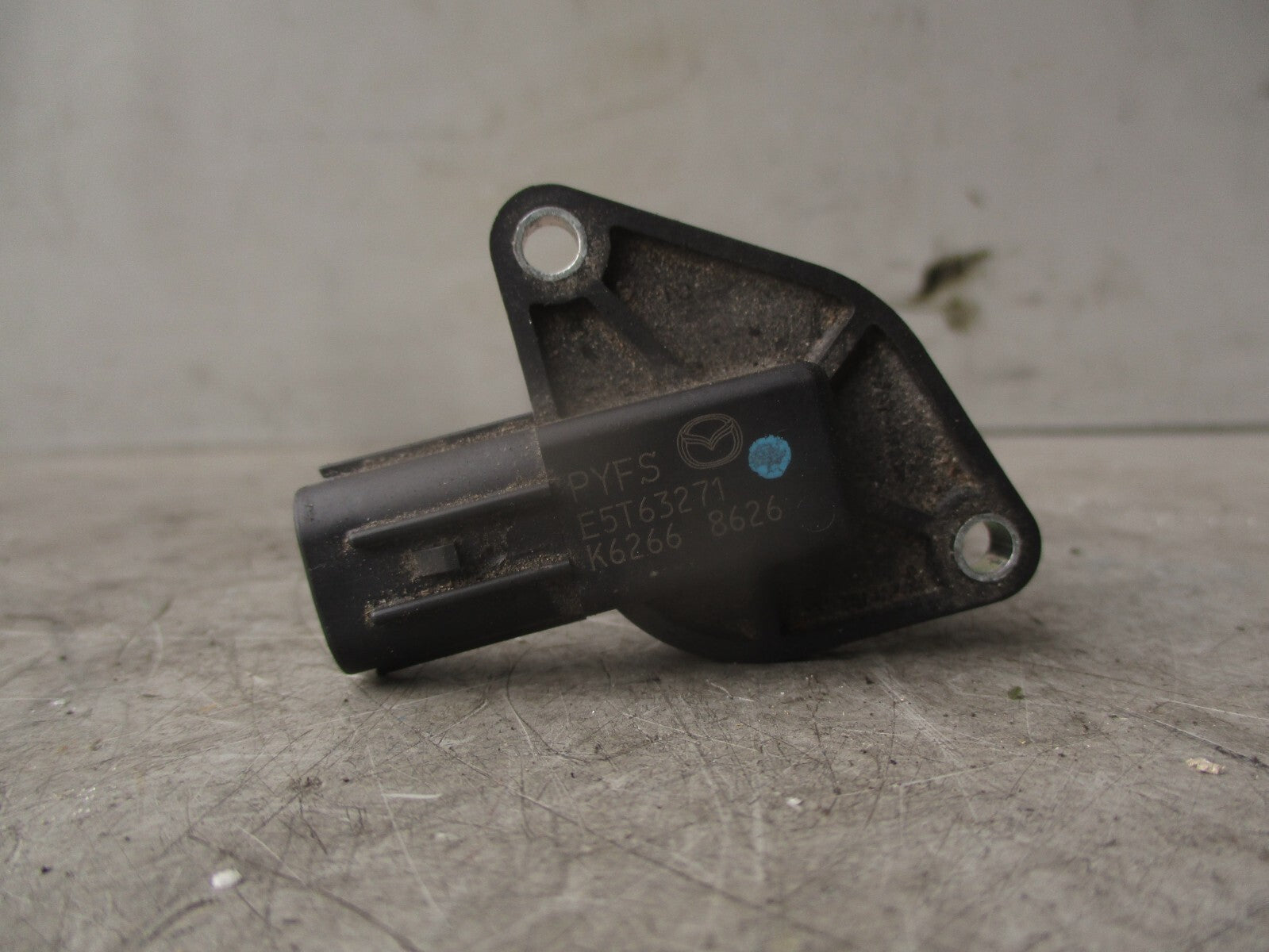 2020 MAZDA 3 MK4 2.0 PETROL AIR FLOW MASS METER SENSOR E5T63271