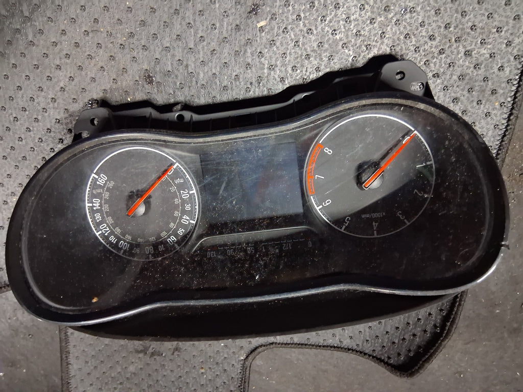 2018 VAUXHALL ZAFIRA C 1.4 PETROL SPEEDO SPEEDOMETER INSTRUMENT CLUSTER 39139655