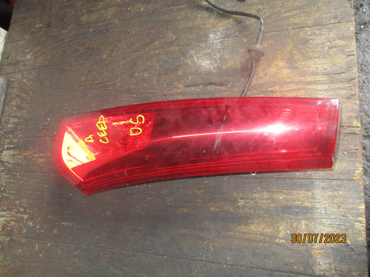 KIA CEED 2008 OSR DRIVER SIDE REAR LIGHT