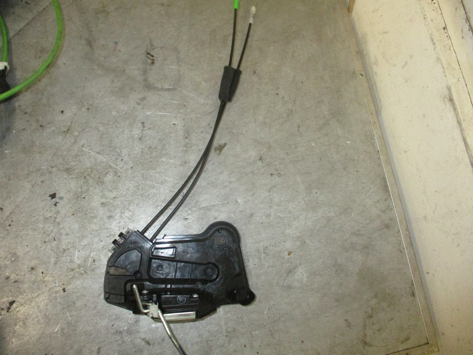 TOYOTA AYGO AB40 MK2 5 DOOR OSR DRIVER SIDE REAR DOOR LOCK MECH