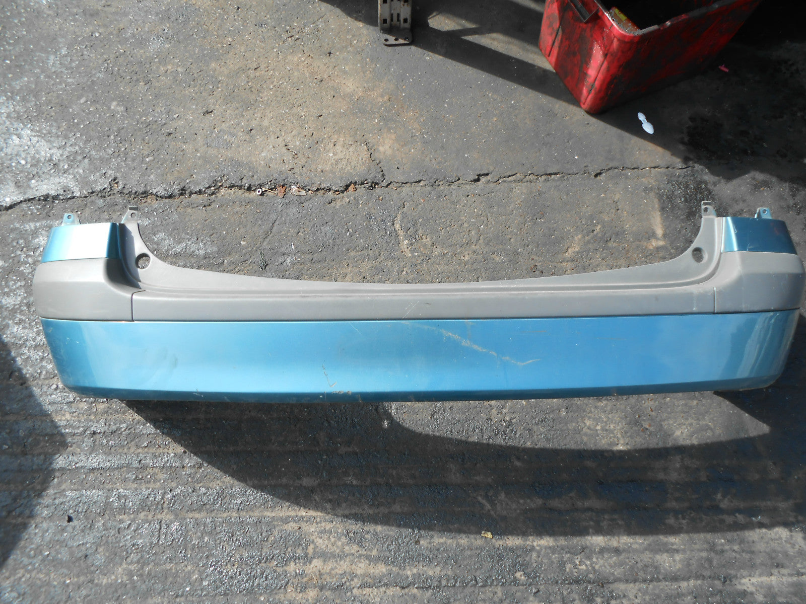 MAZDA PREMACY 1999 COMPLETE REAR BUMPER GREEN