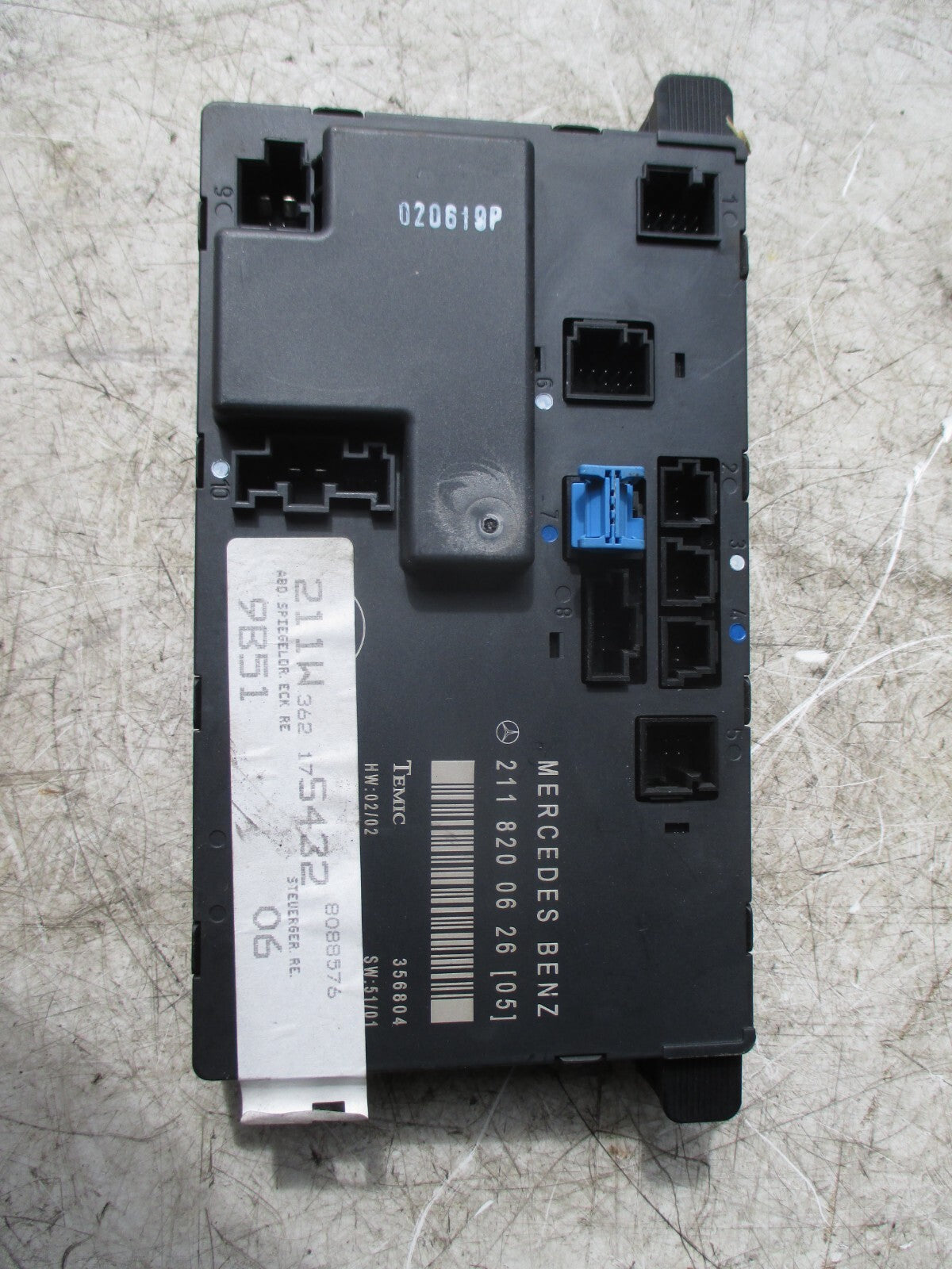 MERCEDES BENZ E CLASS W211 2003 DOOR CONTROL MODULE 2118200626