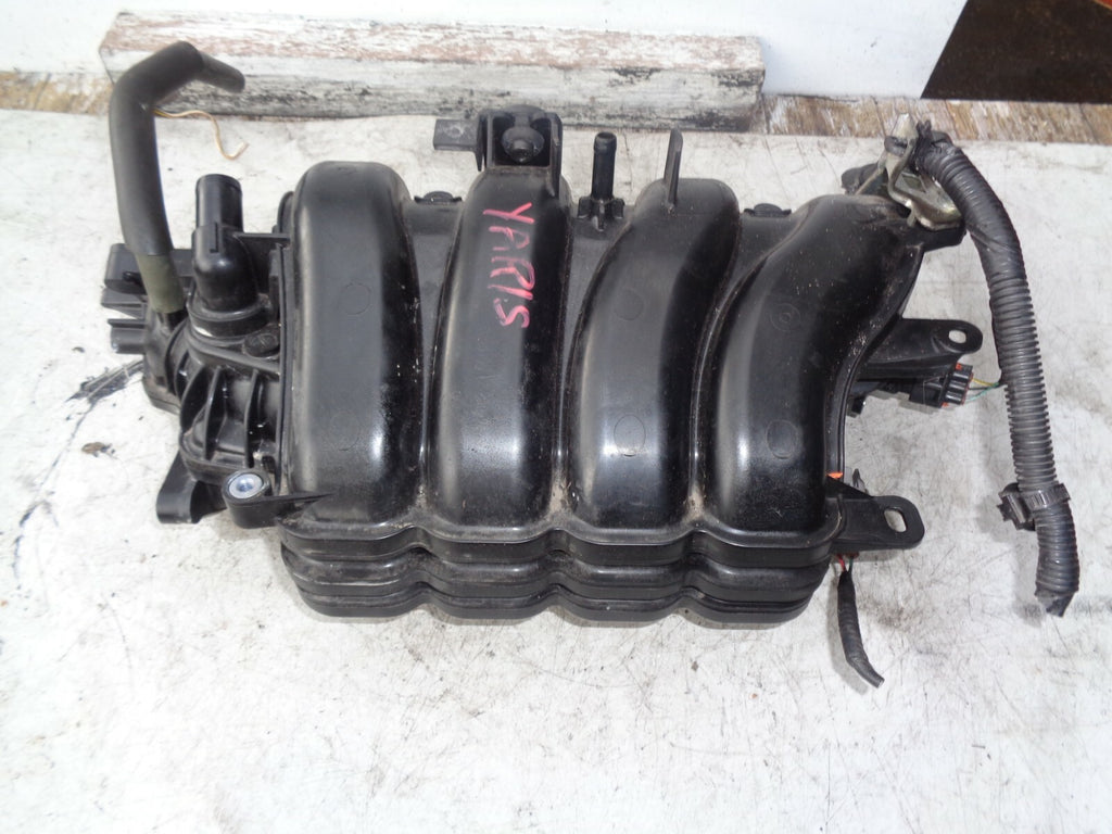 TOYOTA YARIS MK3 2013 PETROL PLASTIC ENGINE INLET MANIFOLD