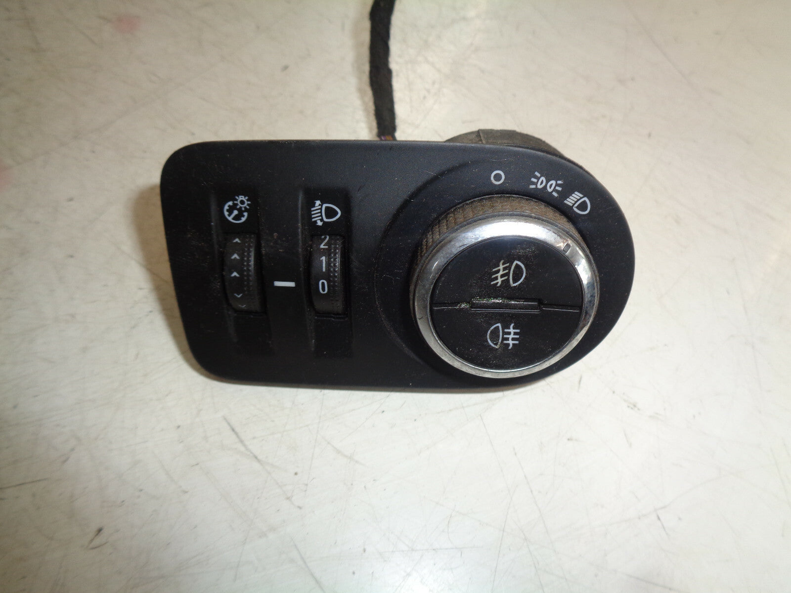 VAUXHALL CORSA E 2017 HEADLIGHT & FOGLIGHT SWITCH 13470452