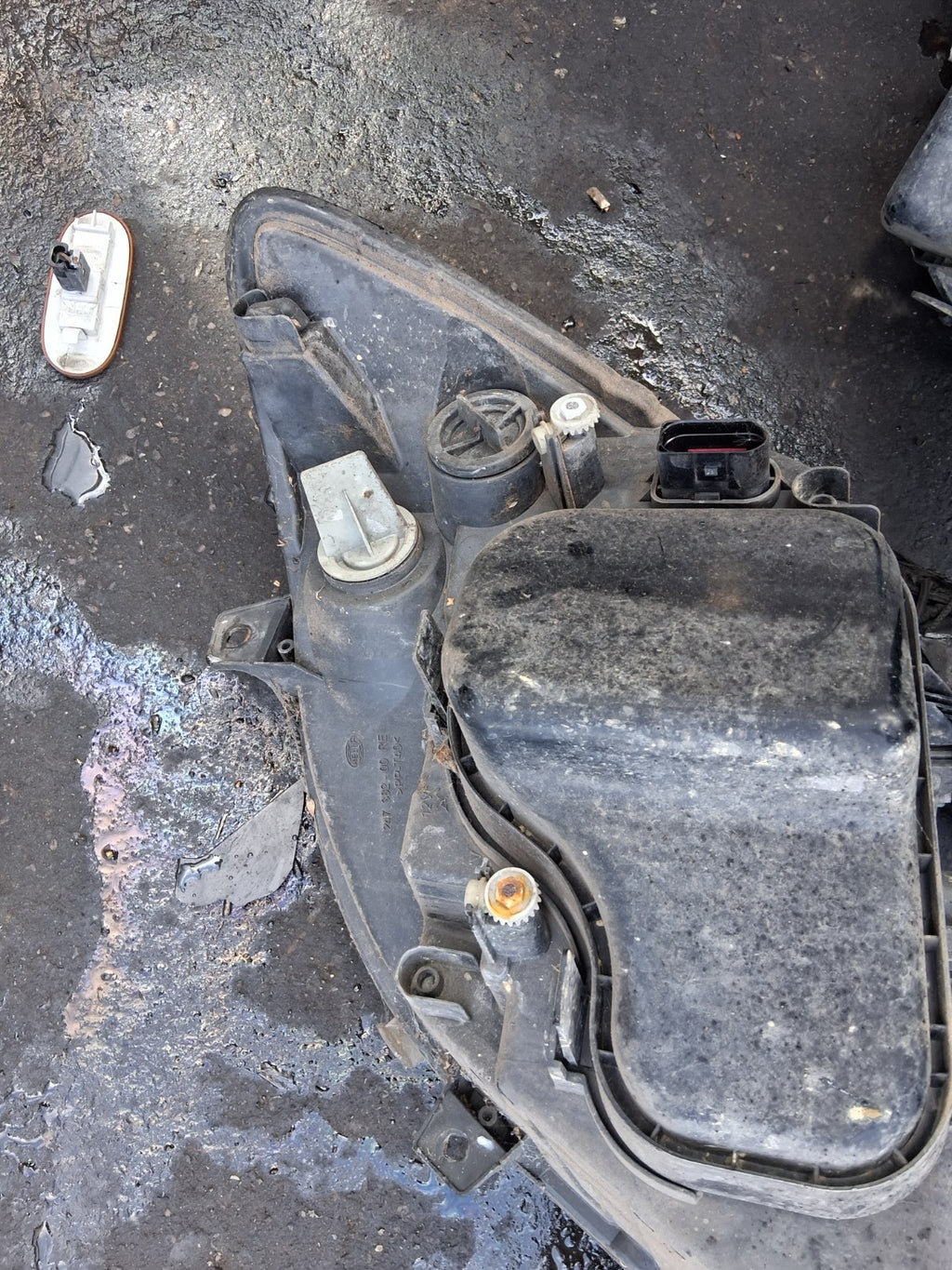 2016 MERCEDES SPRINTER W906 OSF DRIVER SIDE FRONT RIGHT HEADLIGHT 24738200