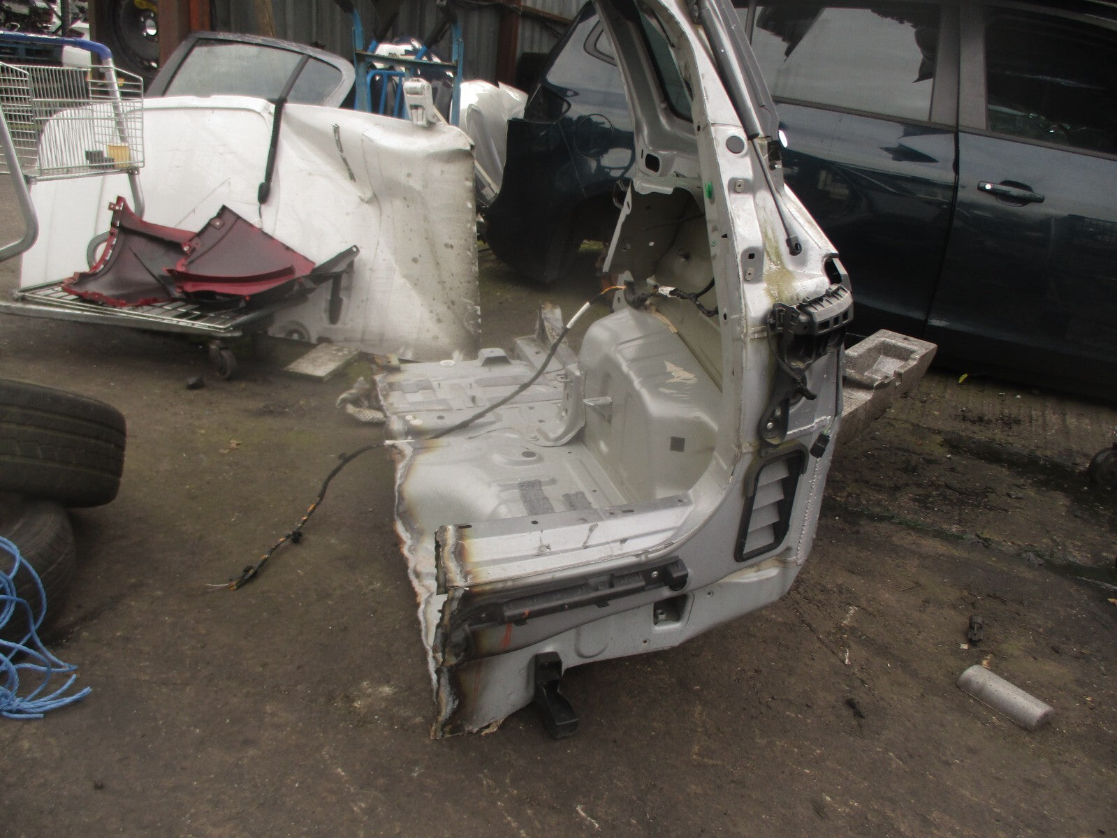 VAUXHALL CROSSLAND X 2020 OSR DRIVER SIDE REAR QUARTER PANEL SILVER