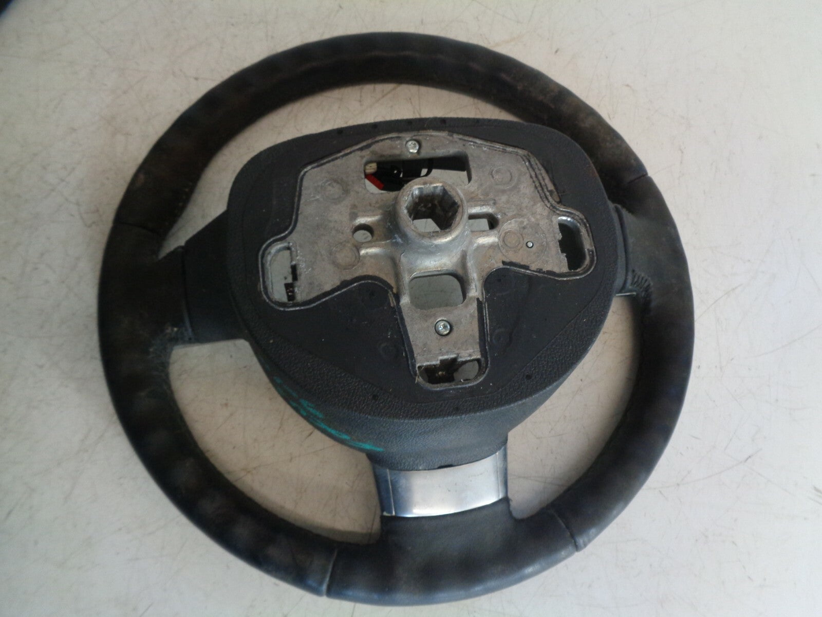 FORD FOCUS MK2 2010 3 SPOKE LEATHER STEERING WHEEL 4M513600ELW