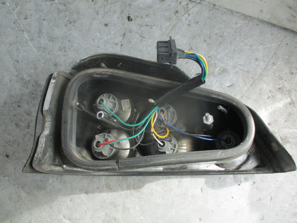 PEUGEOT 106 MK2 OSR DRIVER SIDE REAR TAIL LIGHT REAR RIGHT
