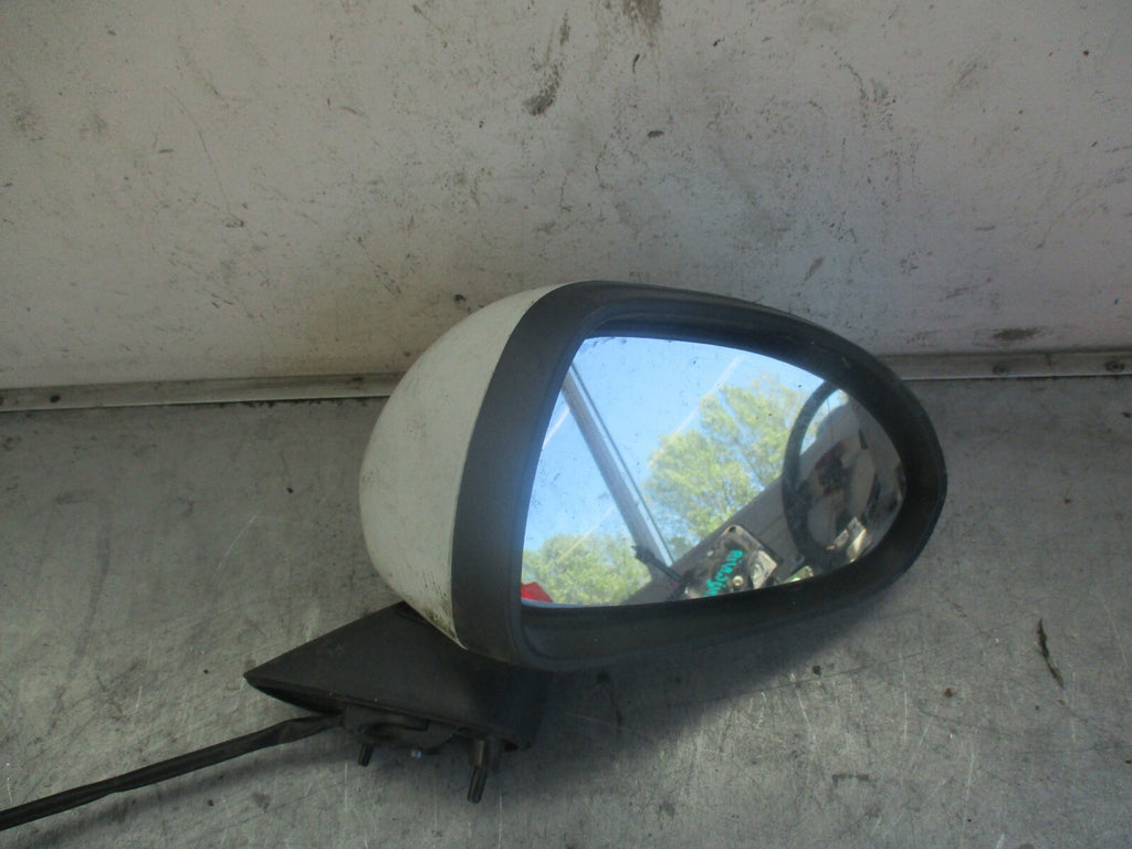 VAUXHALL CORSA D OS DRIVER SIDE ELECTRIC WING MIRROR GREY