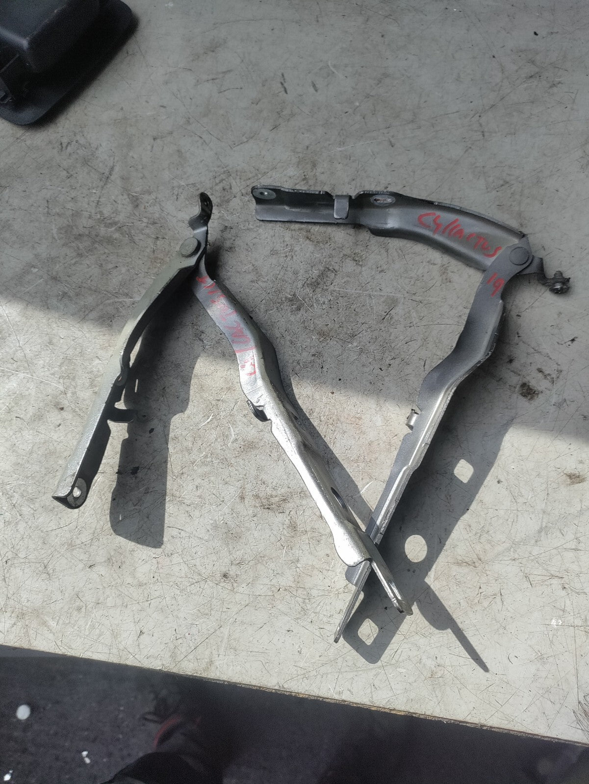 2019 CITROEN C4 CACTUS BONNET HINGE PAIR