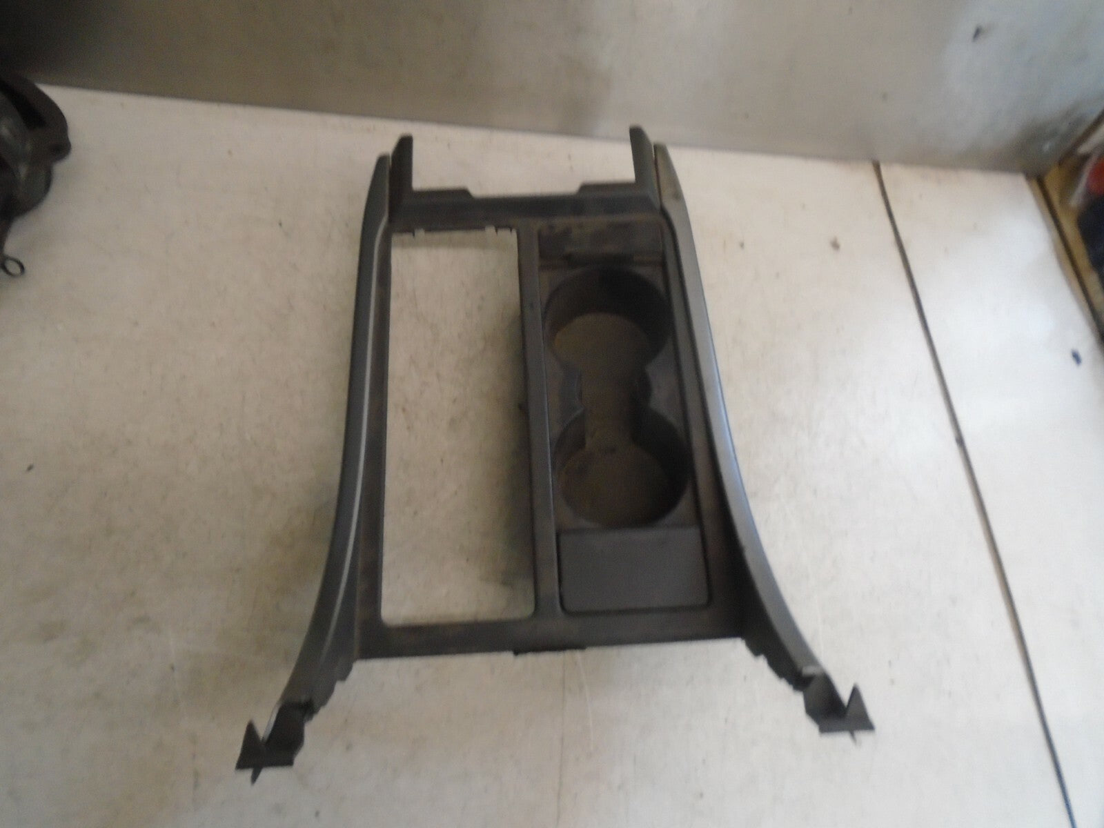 RANGE ROVER 2005 MK3 GEAR LEVER SURROUND TRIM