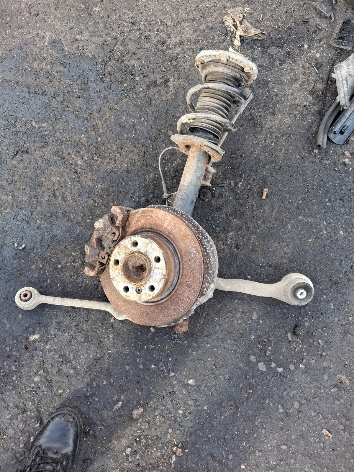 2010 BMW 5 SERIES F10 OSF DRIVER SIDE FRONT RIGHT HUB SHOCK SPRING LEG