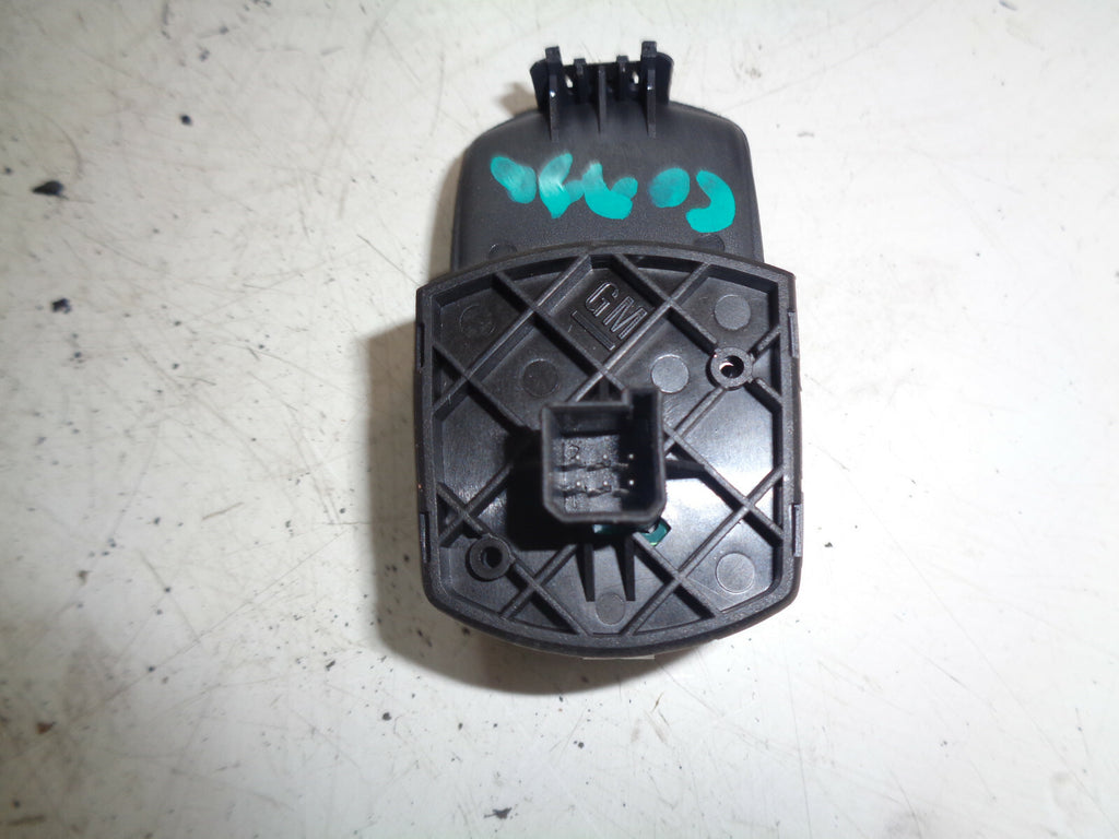 VAUXHALL CORSA D 2007 NSF PASSENGER SIDE FRONT ELECTRIC WINDOW SWITCH 13206806