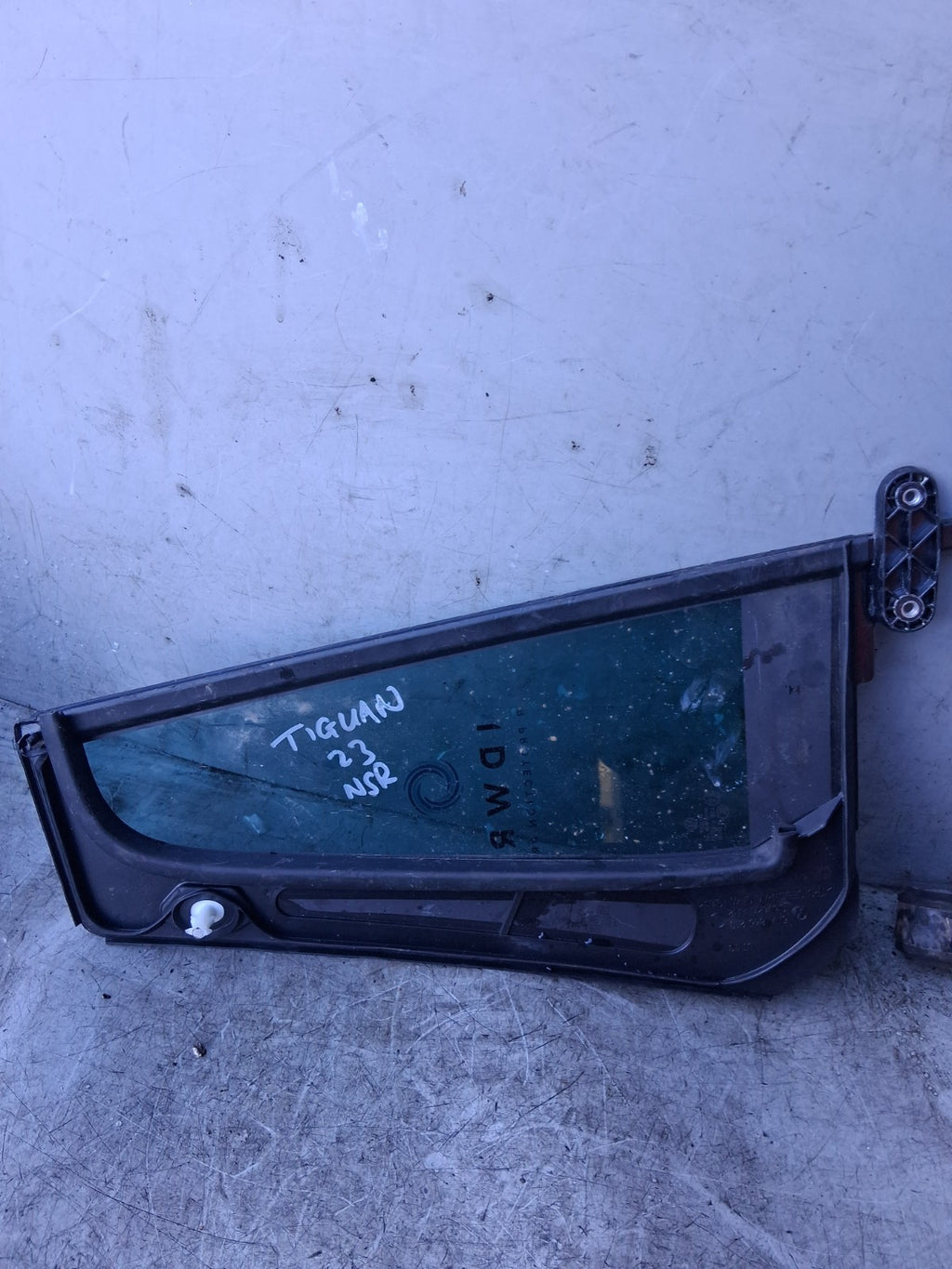 2023 VW VOLKSWAGEN TIGUAN NSR PASSENGER SIDE REAR QUARTER GLASS 5G6845213