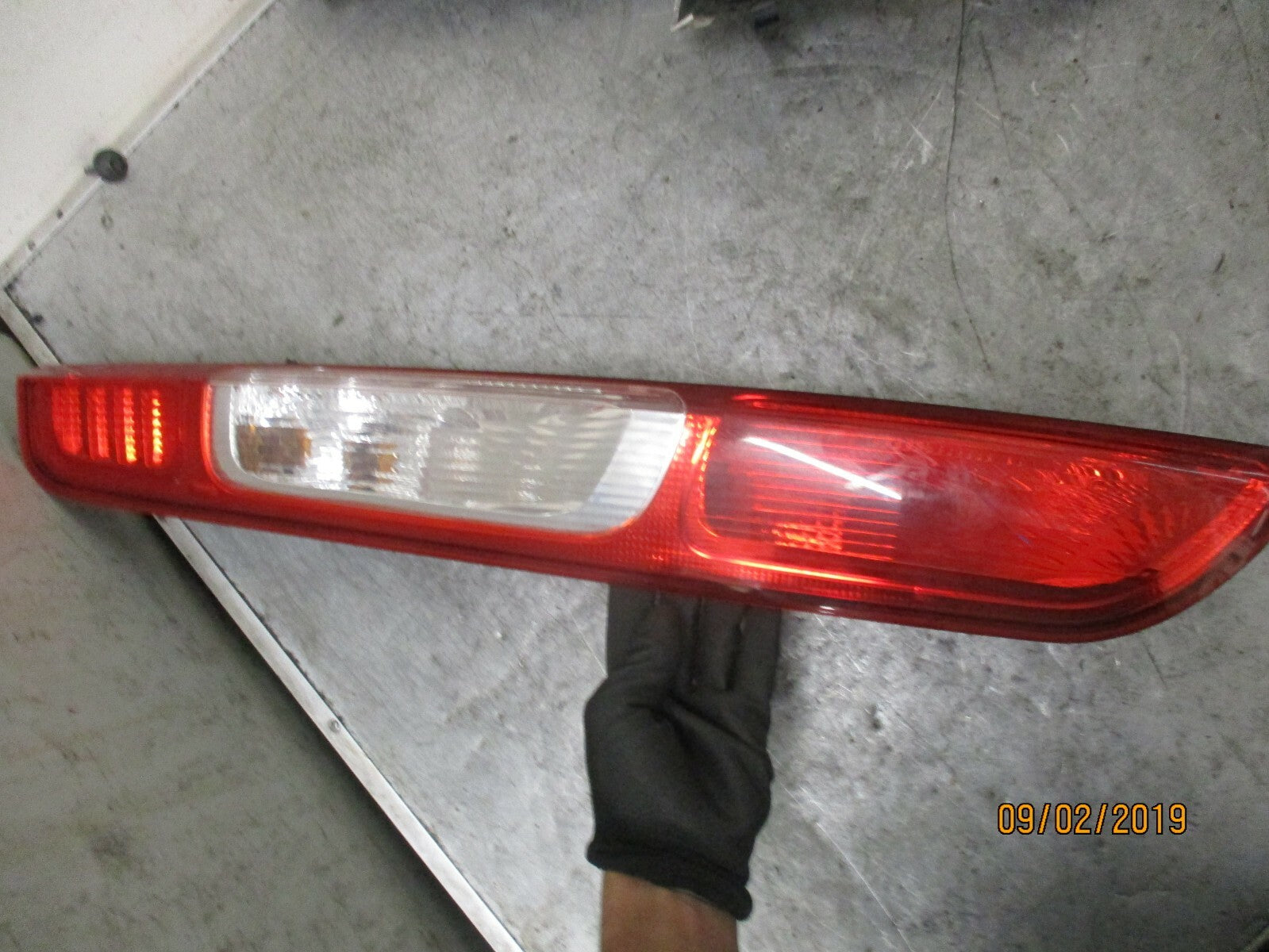 FORD FOCUS MK2 HATCHBACK NSR PASSENGER SIDE REAR LIGHT TAIL LIGHT