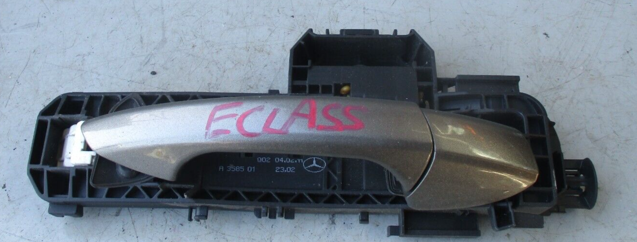 MERCEDES E CLASS PASSENGER SIDE EXTERIOR DOOR HANDLE A358501