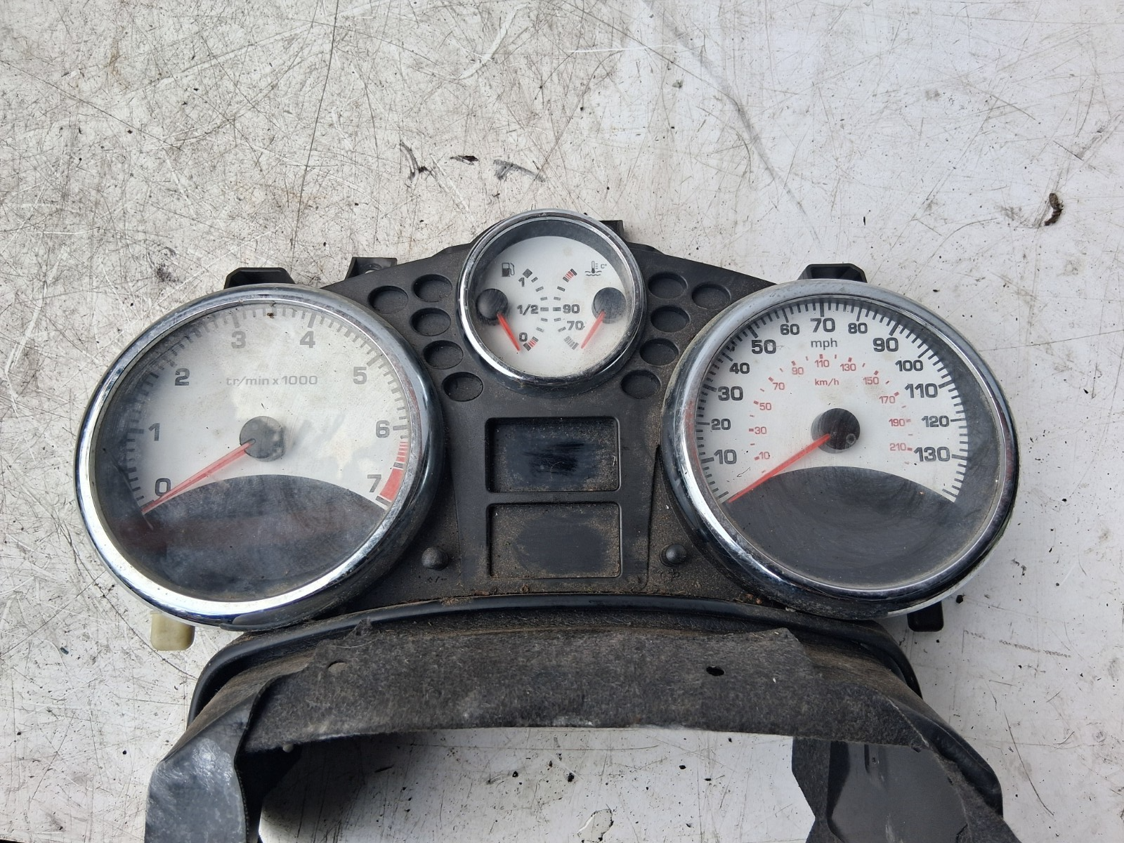 2010 PEUGEOT 207 SPEEDOMETER SPEEDO INSTRUMENT CLUSTER A2C53065547