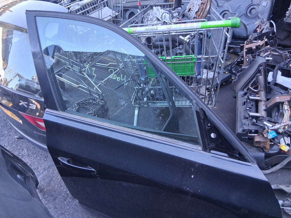 2004 BMW X3 E83 OSF DRIVER SIDE FRONT RIGHT COMPLETE DOOR BLACK