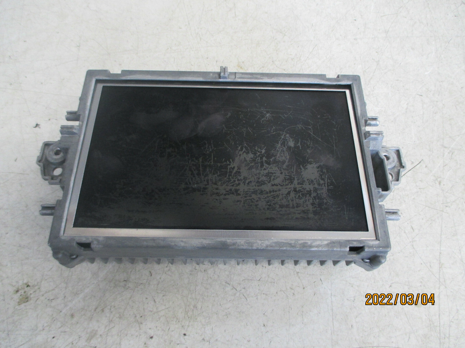 MERCEDES BENZ E CLASS W212 2012 E220 SAT NAV DISPLAY SCREEN A2129004407