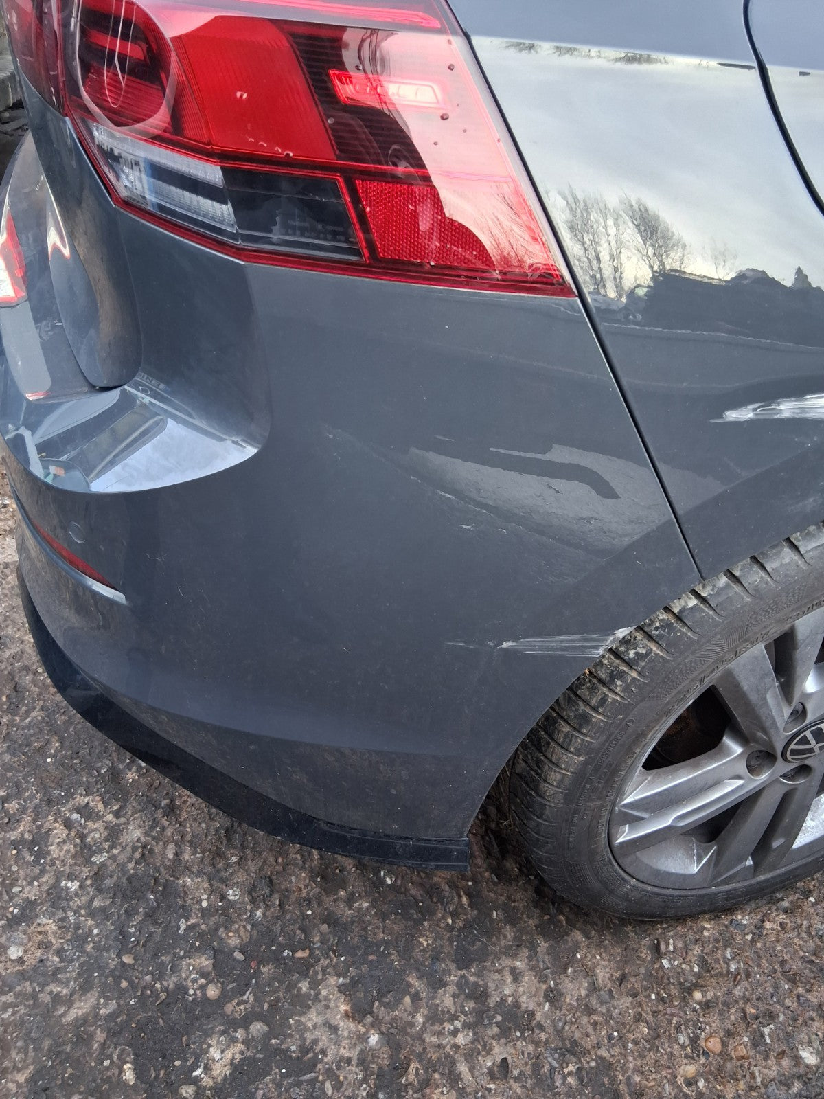 2024 VW VOLKSWAGEN GOLF MK8 R LINE COMPLETE REAR BUMPER WITH SENSORS GREY LI7F