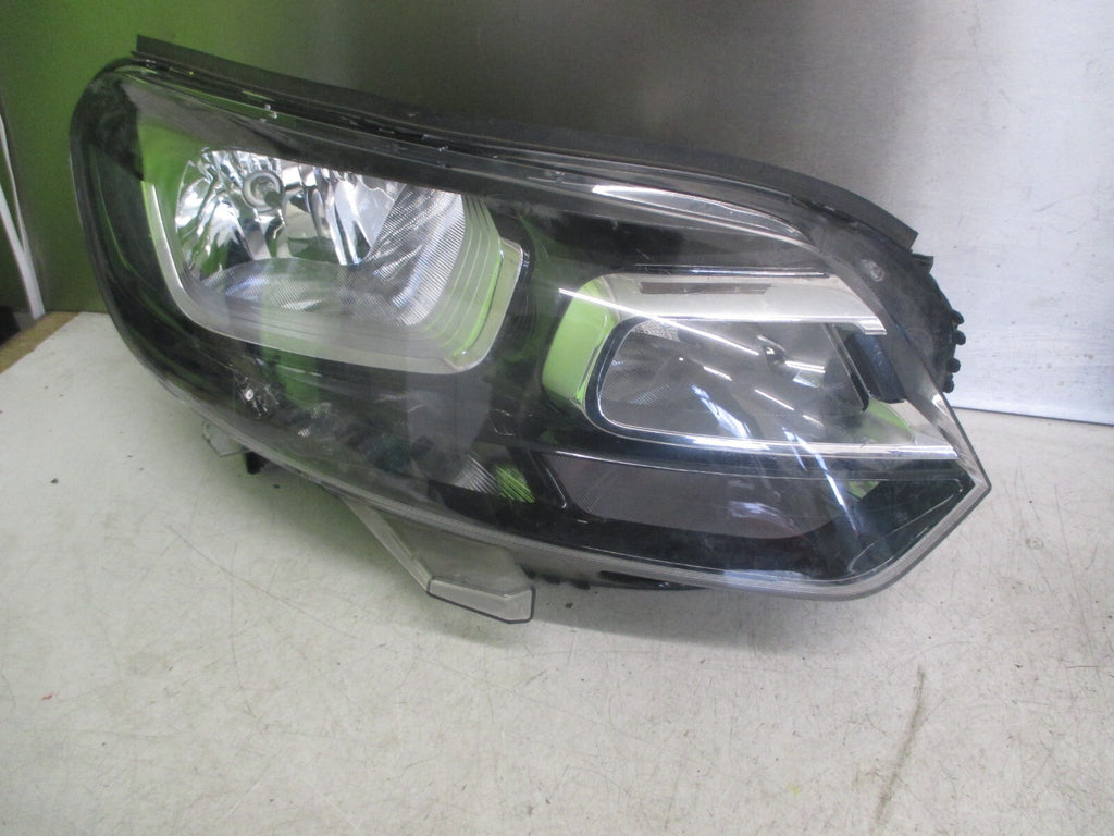 VAUXHALL VIVARO 2021 OSF DRIVER SIDE FRONT HEADLIGHT HEADLAMP 9808567880 DAMAGED
