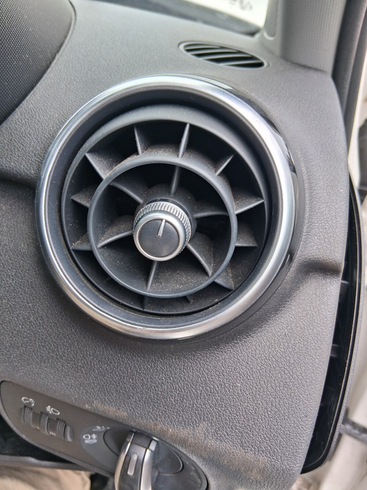2018 AUDI A1 8X HATCHBACK OSF DRIVER SIDE FRONT RIGHT DASHBOARD AIRVENT
