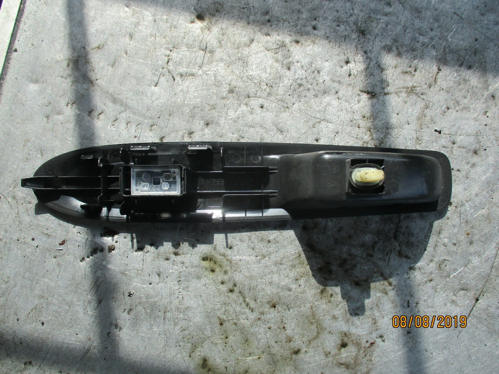 CITROEN DS3 FRONT NSF PASSENGER SIDE WINDOW SWITCH CONTROL UNIT 96638232XT