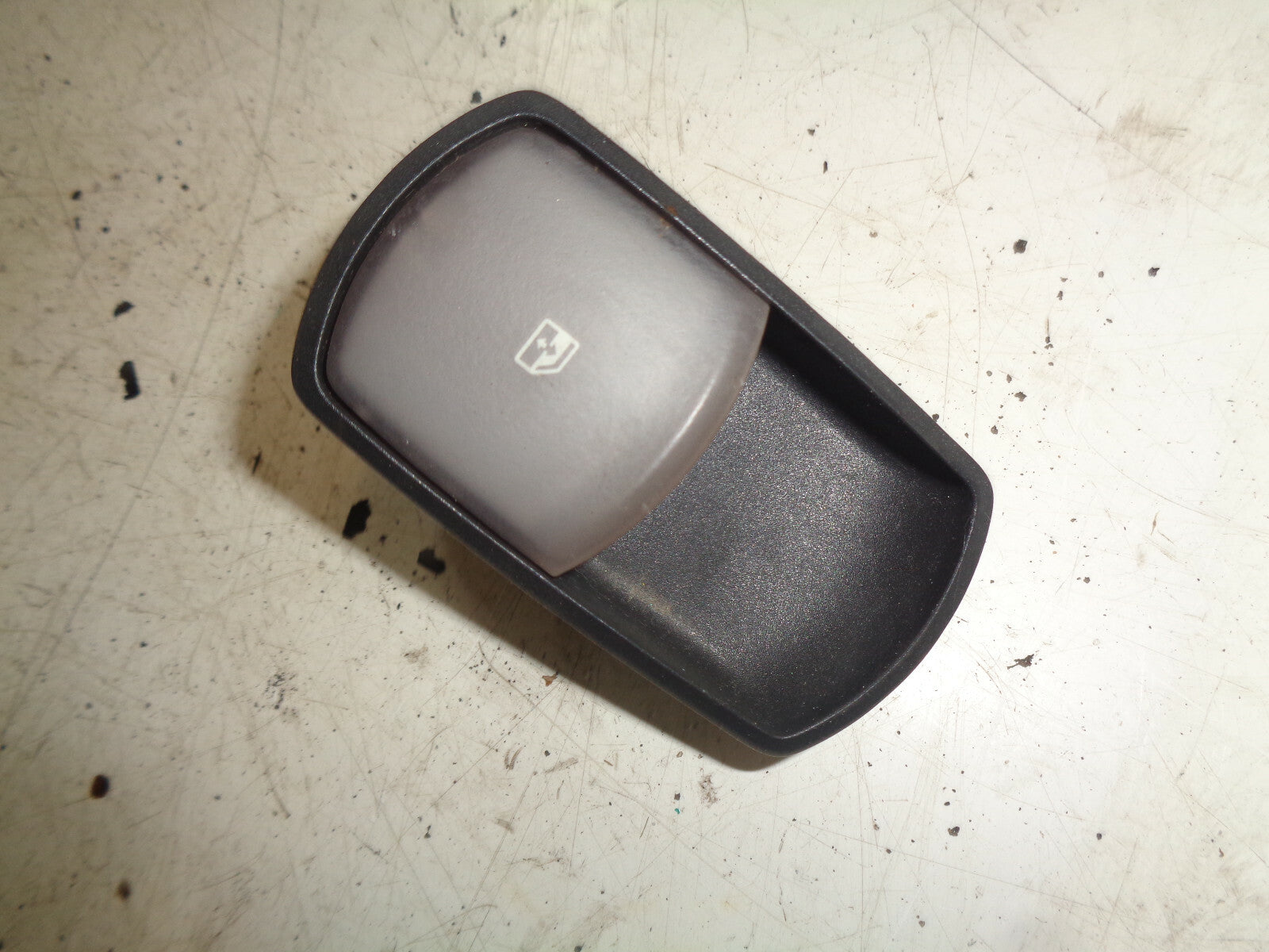VAUXHALL CORSA D 2007 NSF PASSENGER SIDE FRONT ELECTRIC WINDOW SWITCH 13206806
