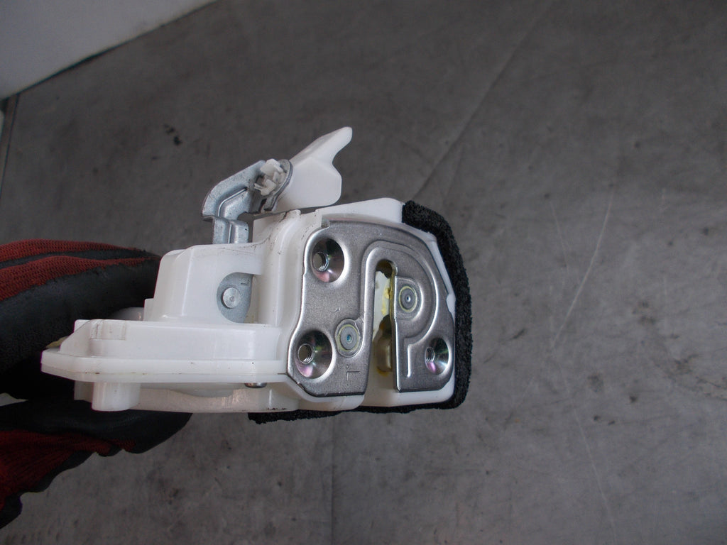MAZDA 3 BM (MK3) 2016 NSF PASSENGER SIDE FRONT DOOR LOCK MECH 5J20 A0248