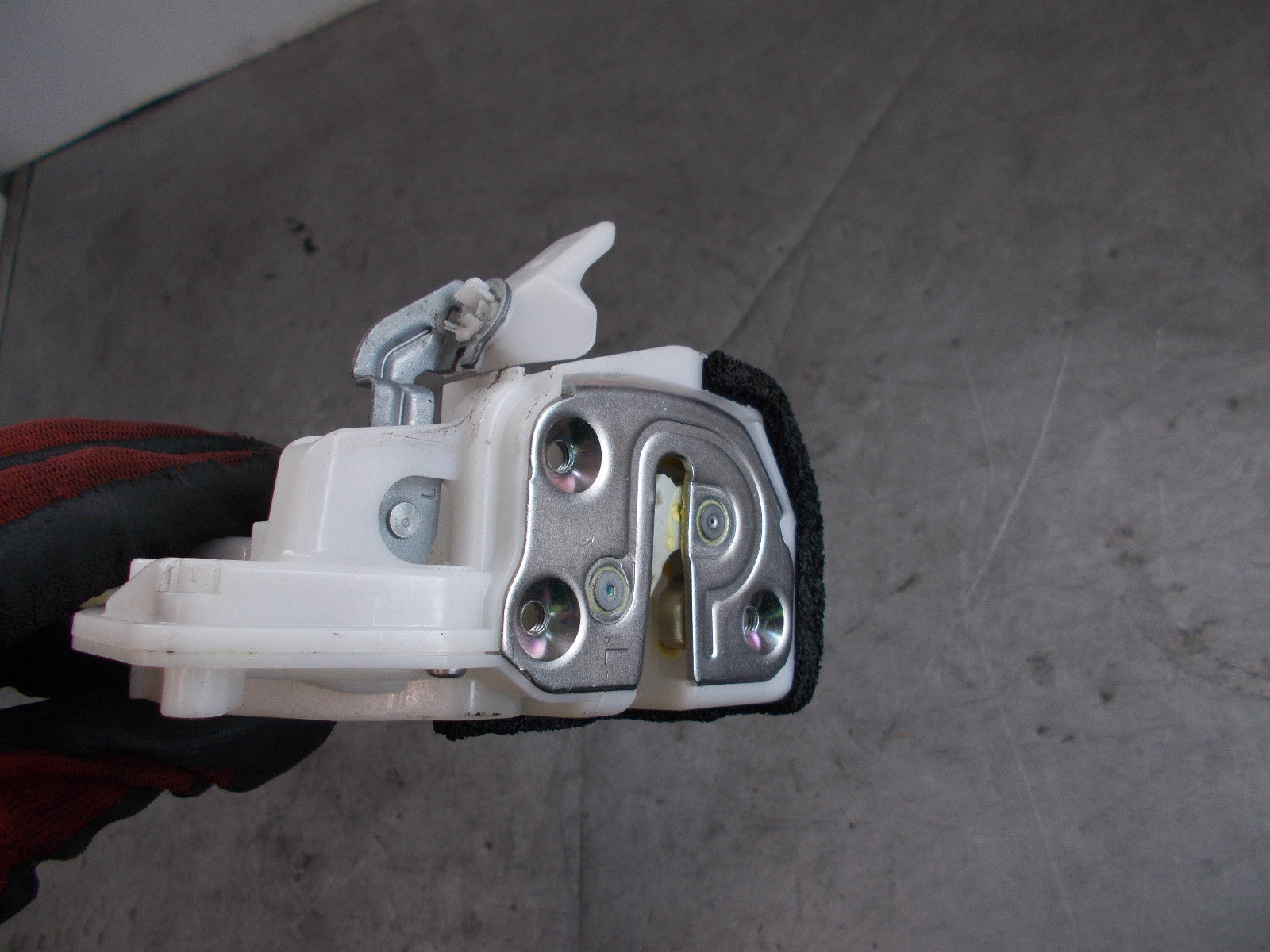 MAZDA 3 BM (MK3) 2016 NSF PASSENGER SIDE FRONT DOOR LOCK MECH 5J20 A0248