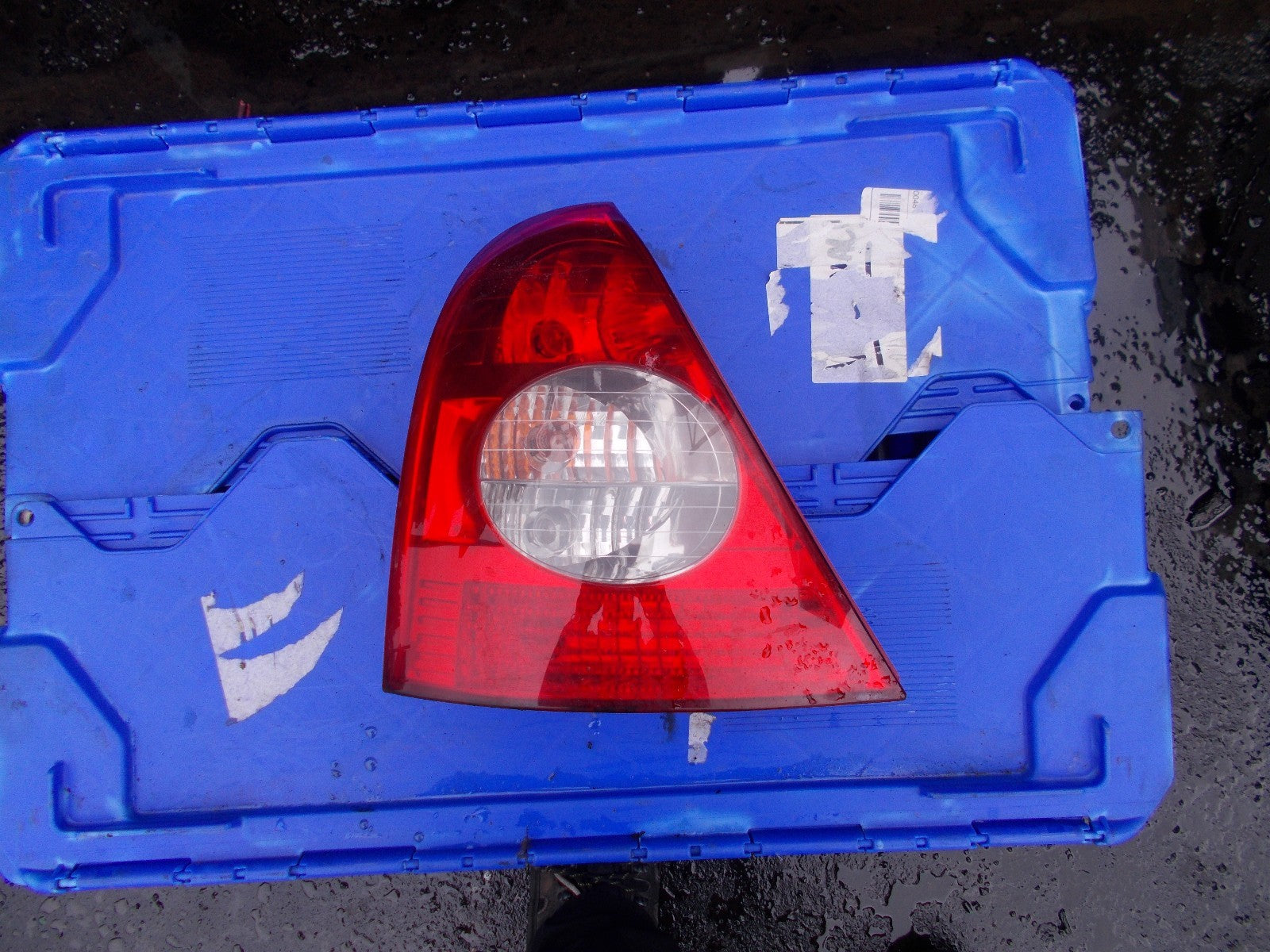 RENAULT CLIO 01-05 NSR PASSENGER SIDE REAR LIGHT 8200071413