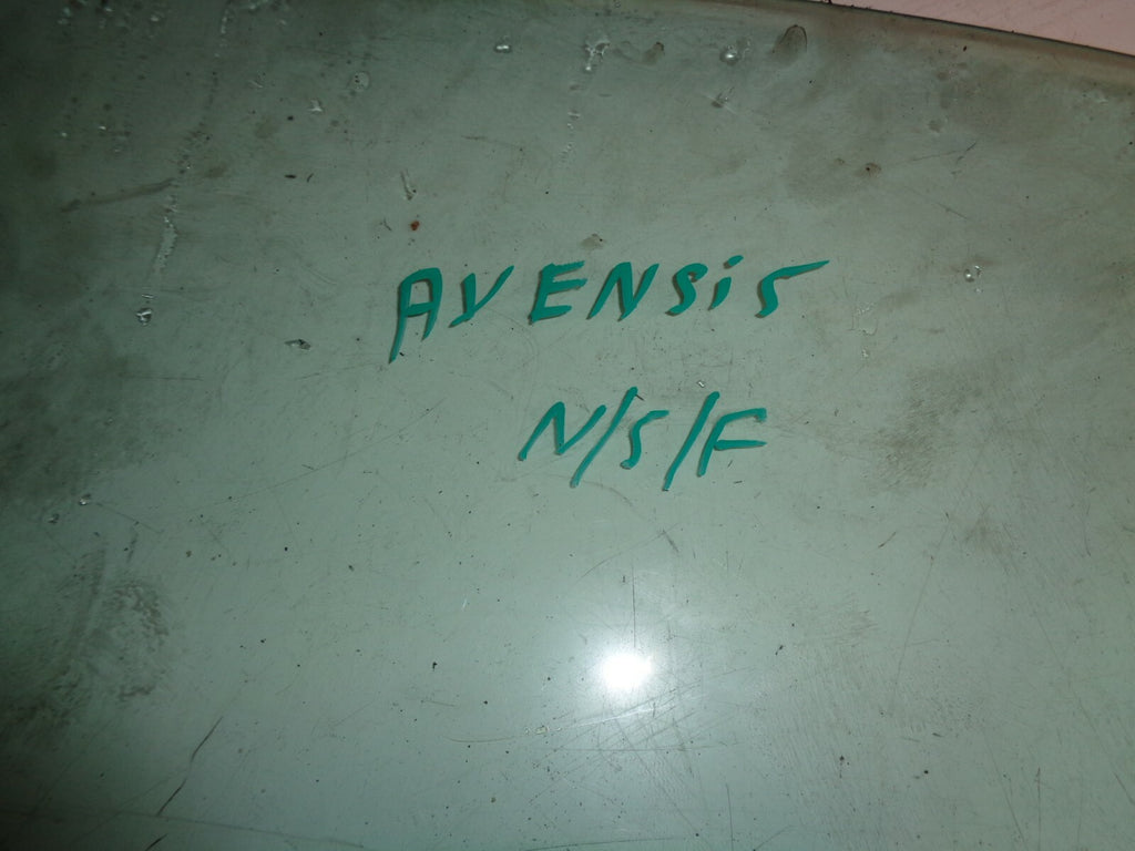 TOYOTA AVENSIS 2004 1.8 PETROL NSF PASSENGER SIDE FRONT DOOR WINDOW GLASS