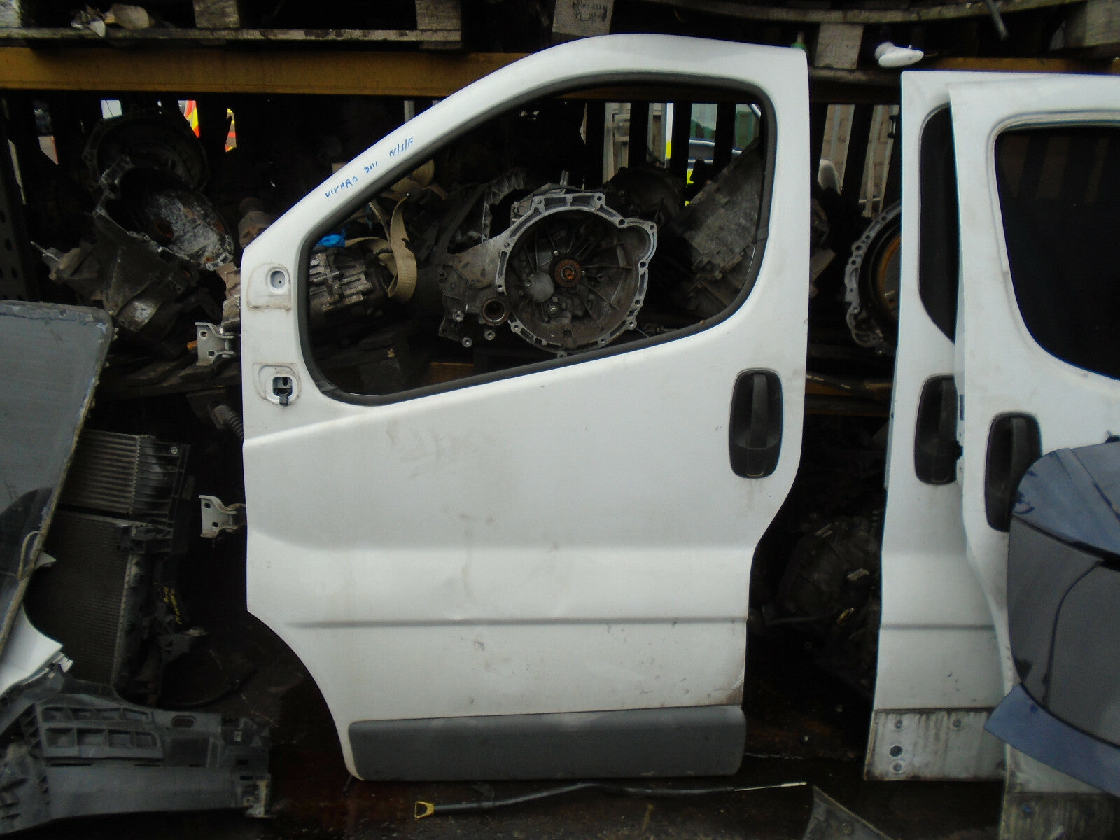 VAUXHALL VIVARO MK1 2011 NSF PASSENGER SIDE FRONT DOOR WHITE