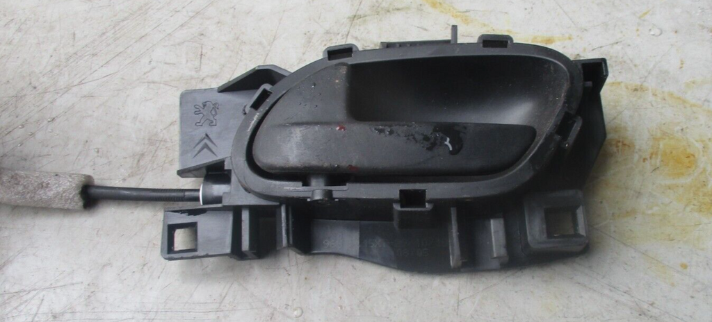 2021 VAUXHALL VIVARO PASSENGER SIDE FRONT DOOR LOCK MECHANISM AND HANDLE 1694254