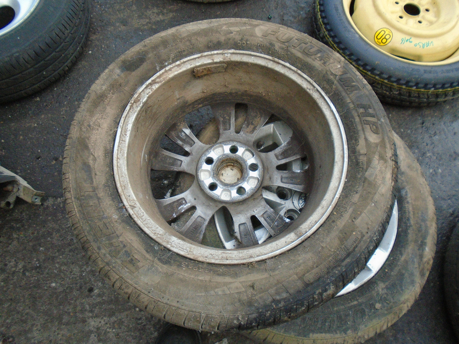 TOYOTA VERSO 2016 15 INCH SINGLE ALLOY WHEEL WITH TYRE 185/65R15 REF 2