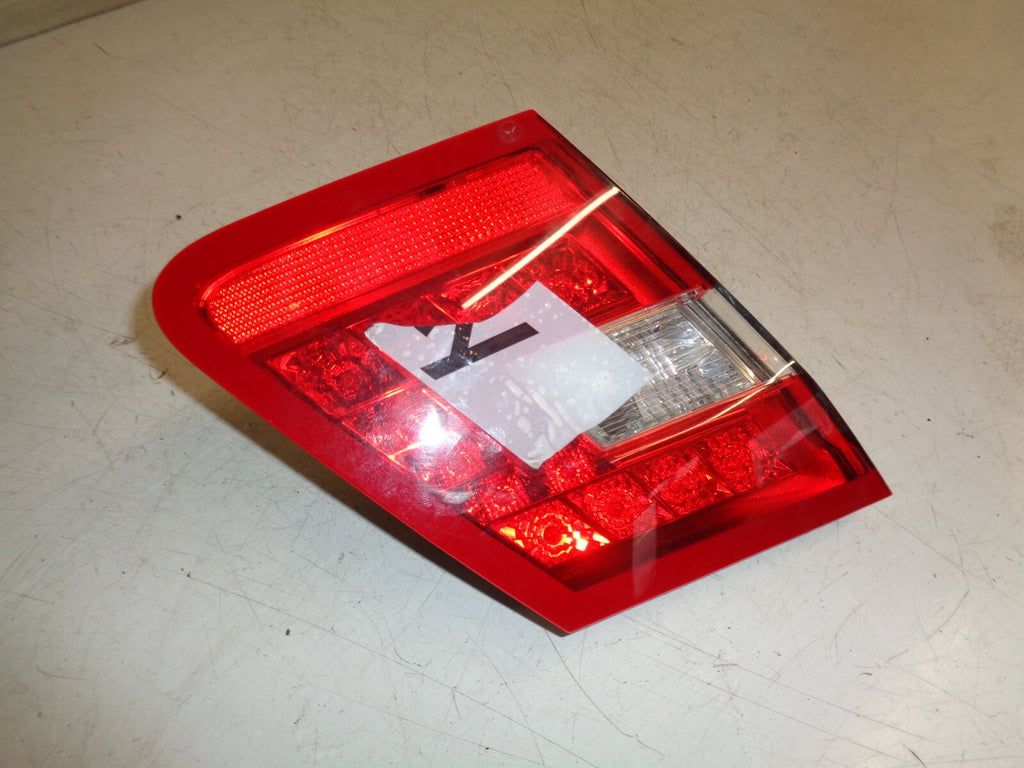 MERCEDES E CLASS W212 PASSENGER SIDE REAR INNER TAILGATE TAILLIGHT A2129060358