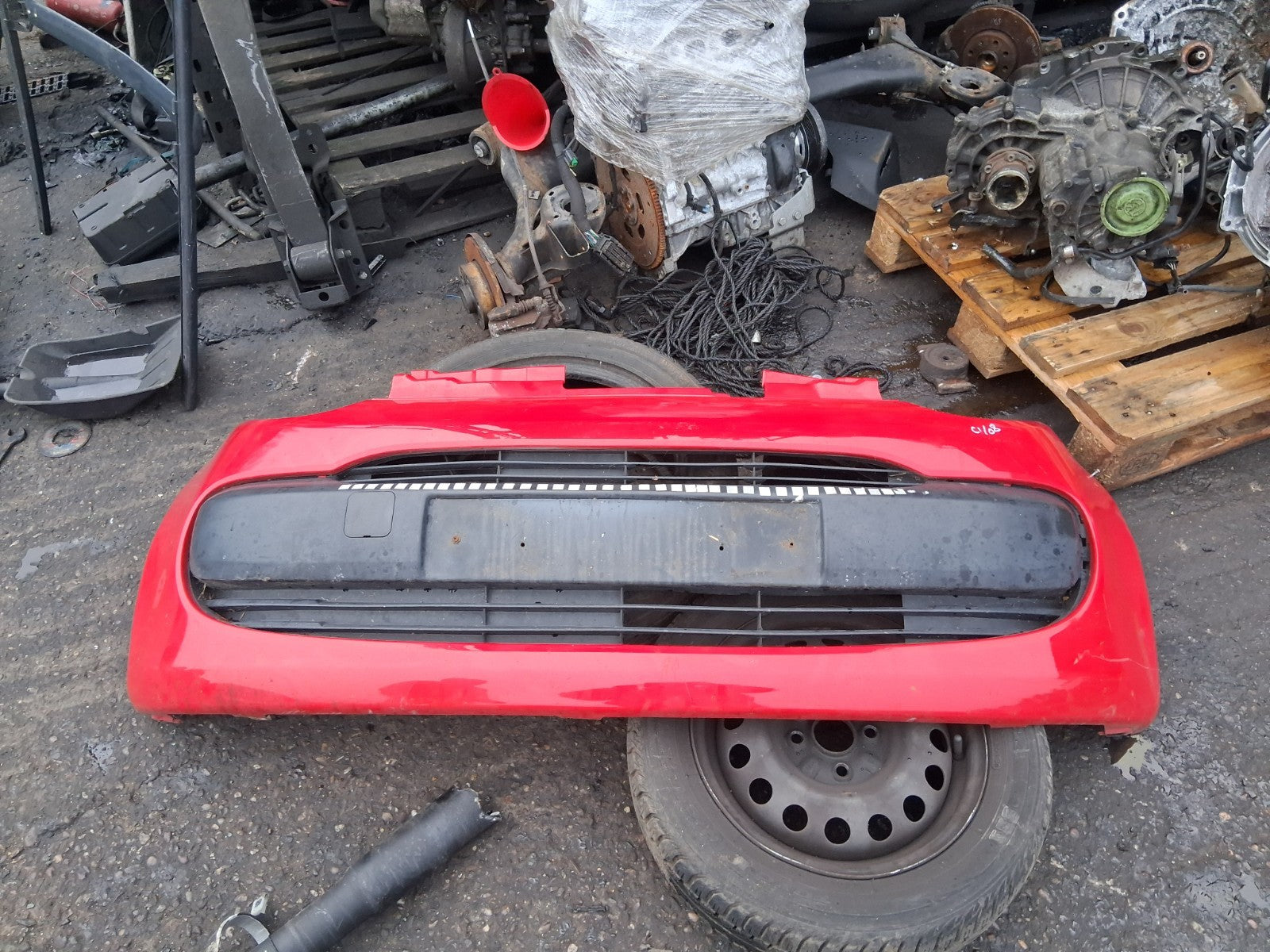 2008 CITROEN C1 3 DOOR COMPLETE FRONT BUMPER WITH GRILL RED