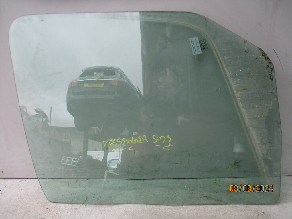 2020 MERCEDES BENZ SPRINTER W907 NSF PASSENGER SIDE WINDOW GLASS