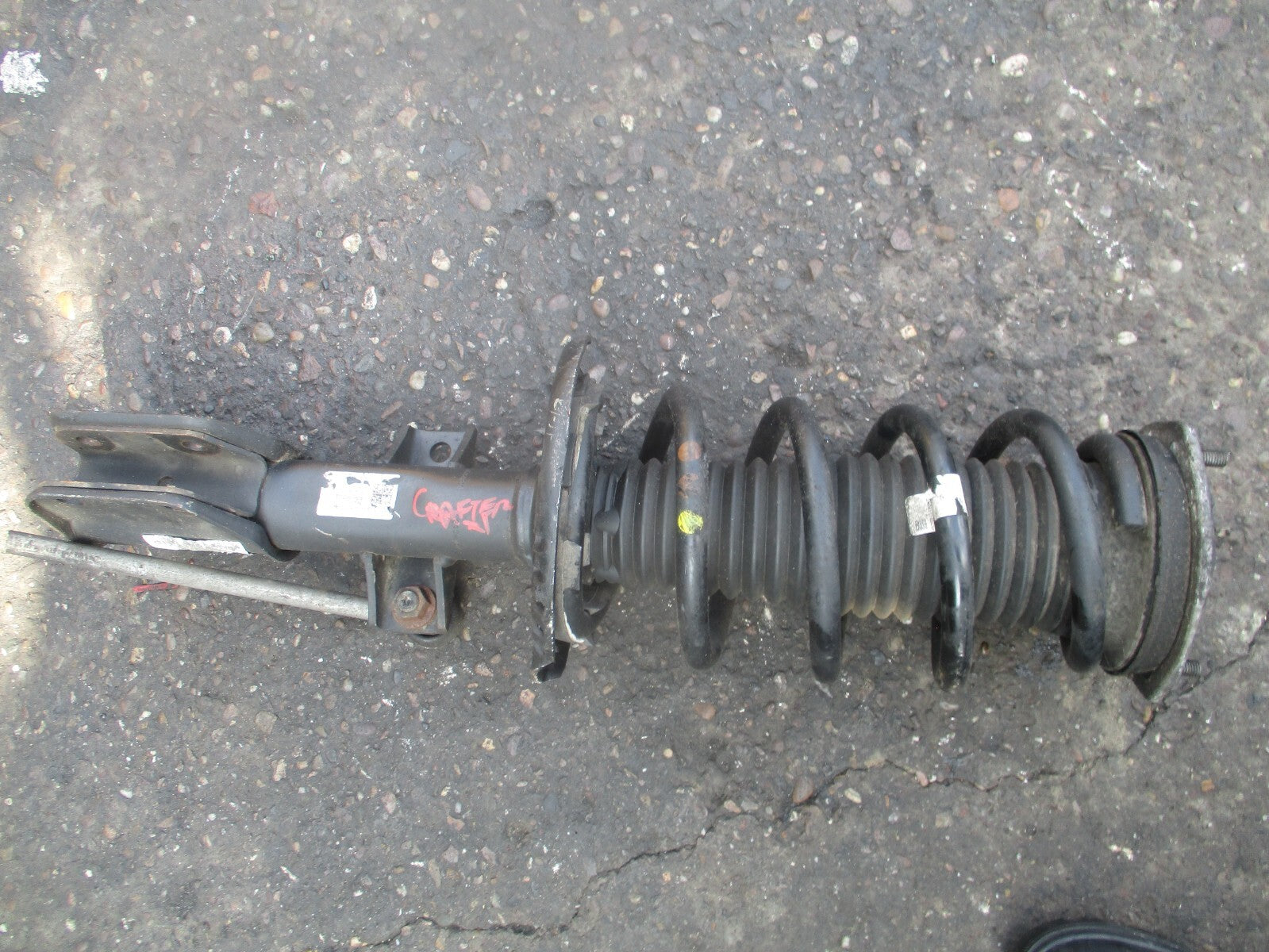 VOLKSWAGEN 2021 CRAFTER DRIVER SIDE FRONT SUSPENSION SHOCK ABSORBER 2N0413031BQ