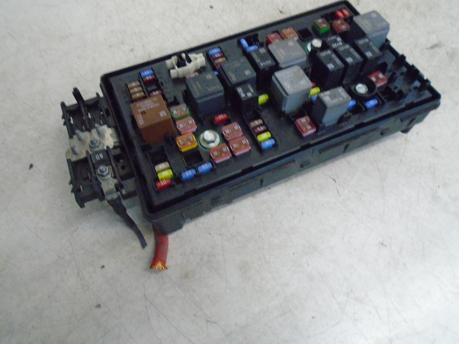 VAUXHALL INSIGNIA MK1 2011 2.0 CDTI UNDER BONNET FUSE BOX RELAY 13275881