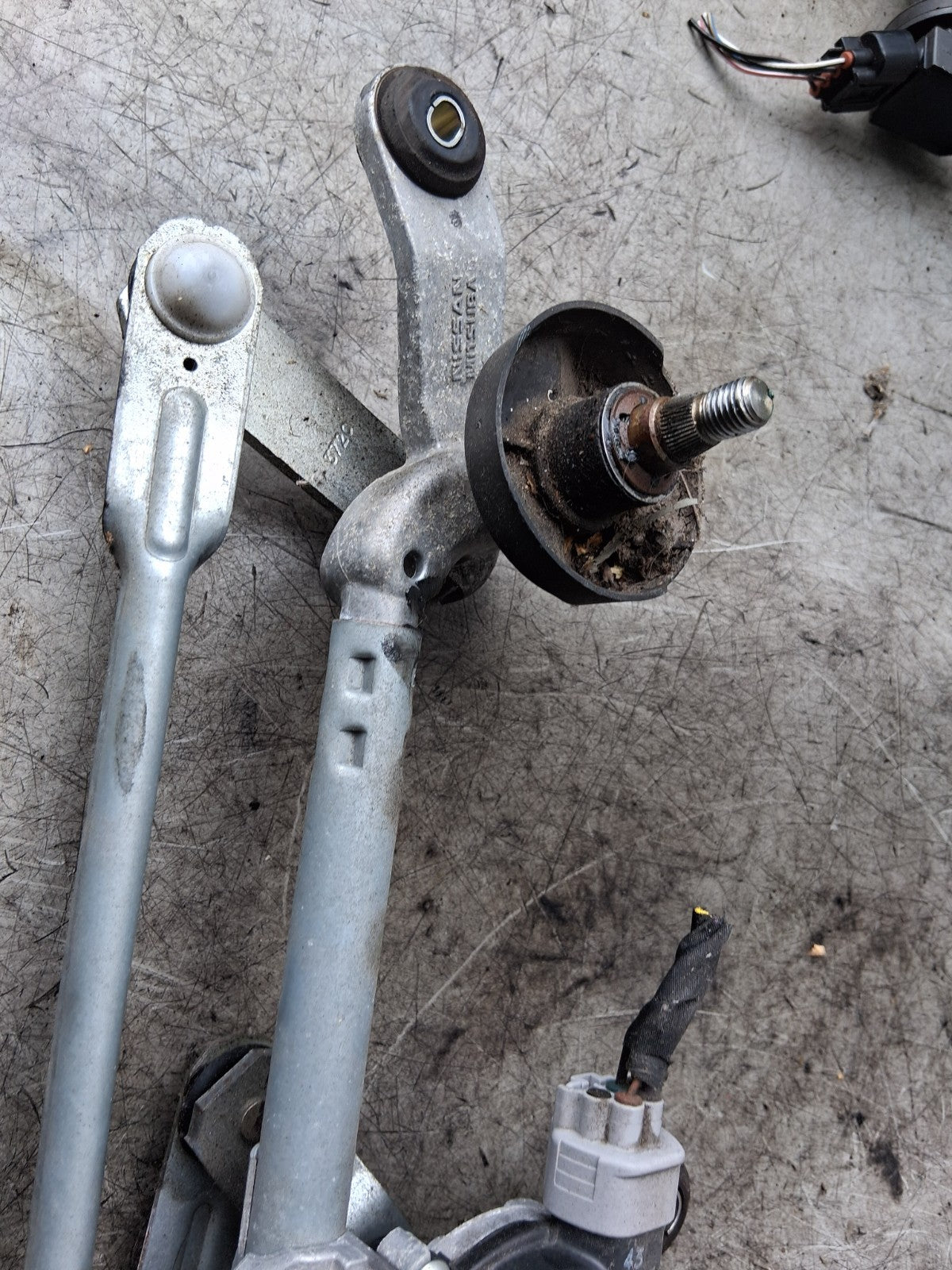 2020 NISSAN QASHQAI J11 MK2 FRONT WINDSCREEN WINDOW MOTOR & LINKAGES