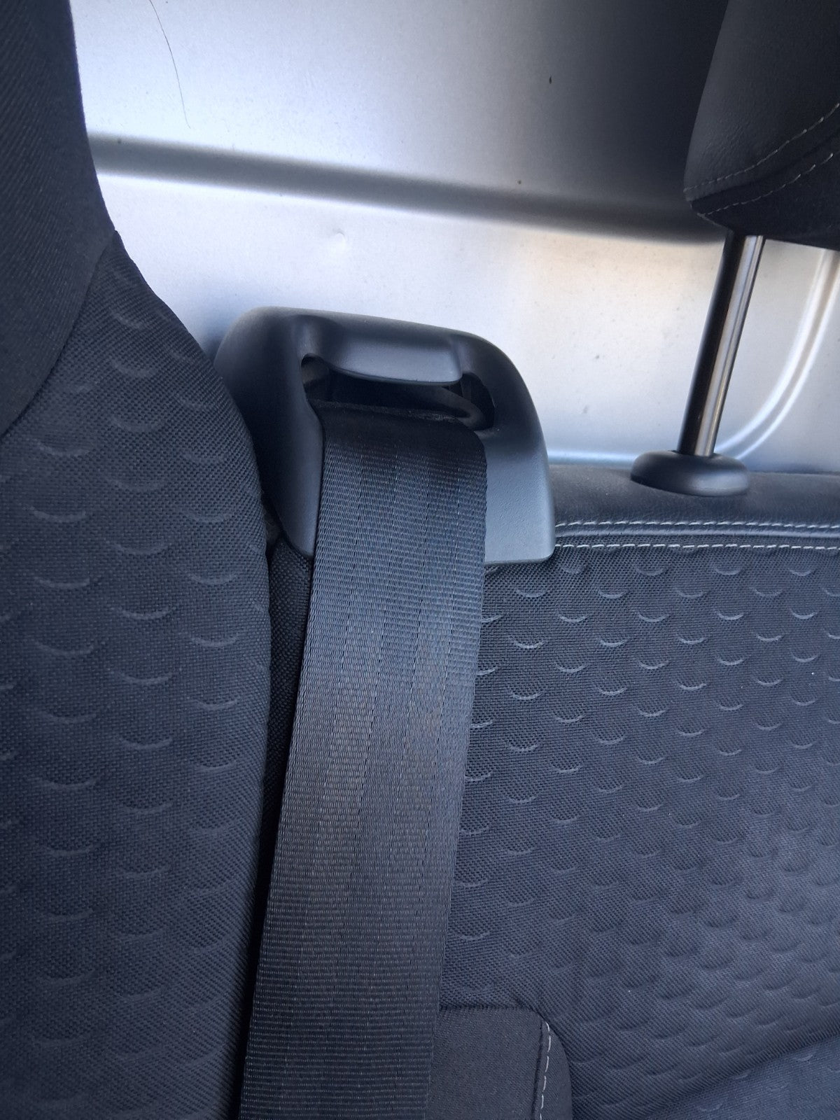 2017 VAUXHALL VIVARO MK2 FRONT CENTER DOUBLE SEAT SEAT BELT